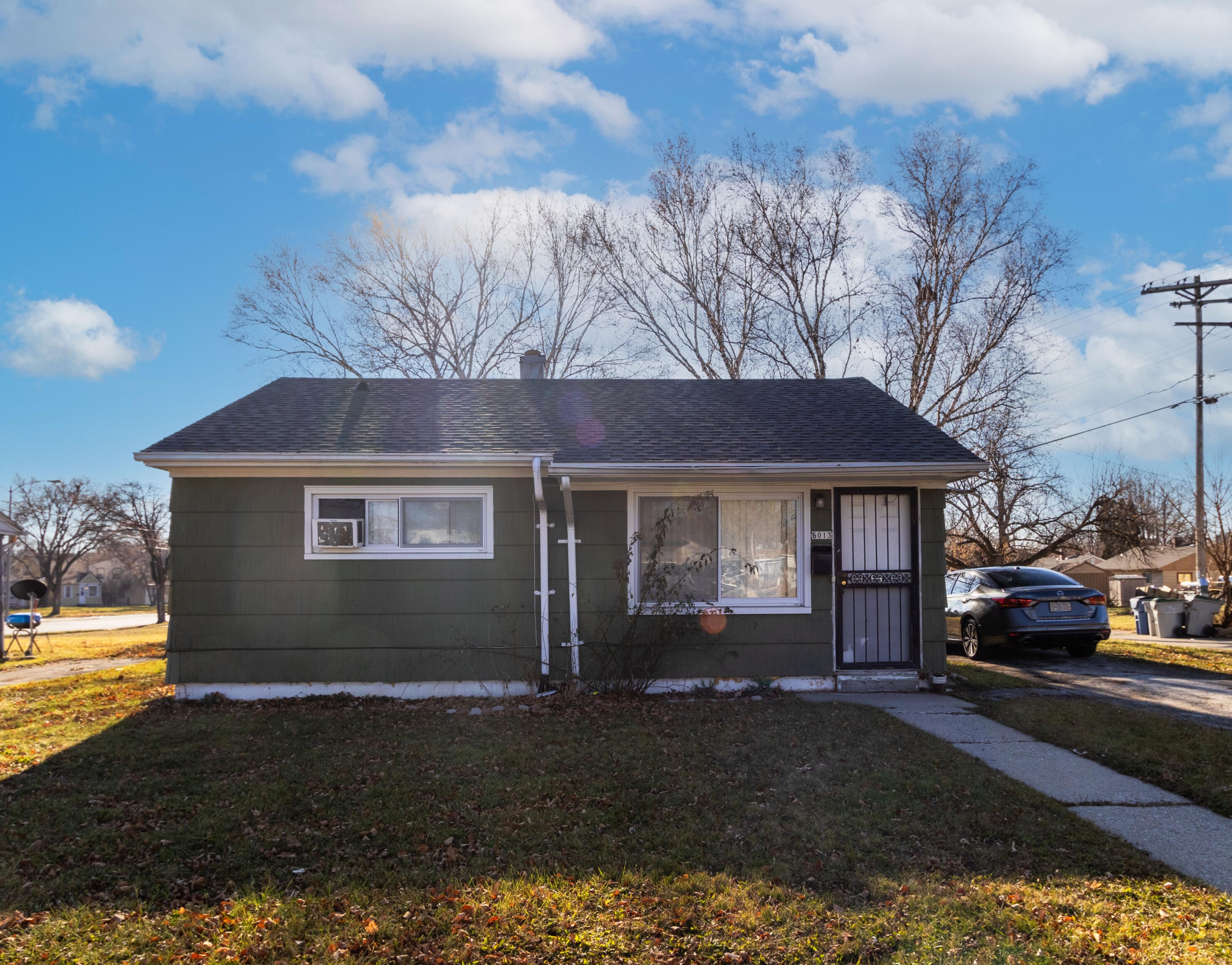 6013 W Carmen Ave, Milwaukee, WI 53218