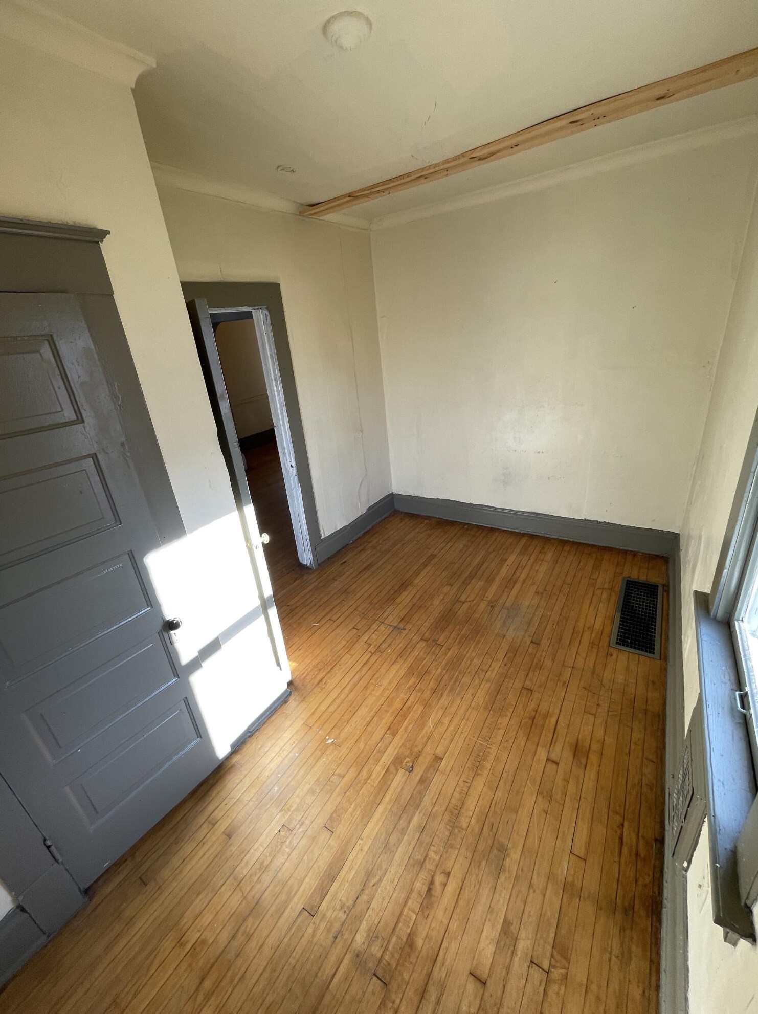 2028 32nd St, Milwaukee WI  53215-2109 exterior