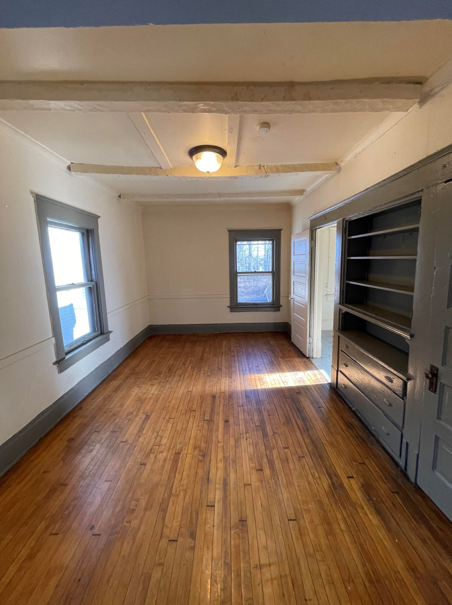 2028 32nd St, Milwaukee WI  53215-2109 exterior