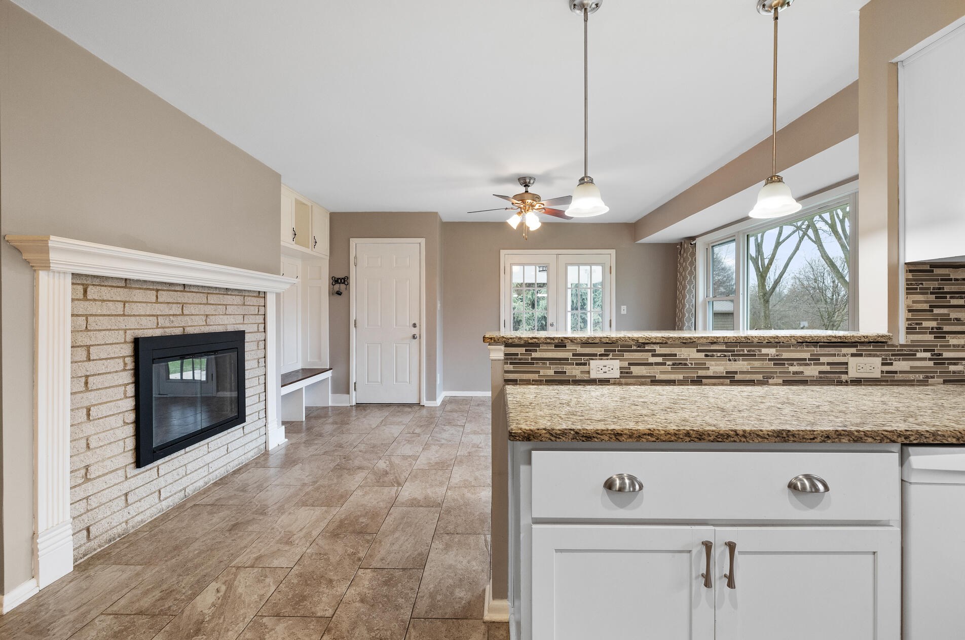 3329 103rd St, Kenosha WI  53158-4025 exterior