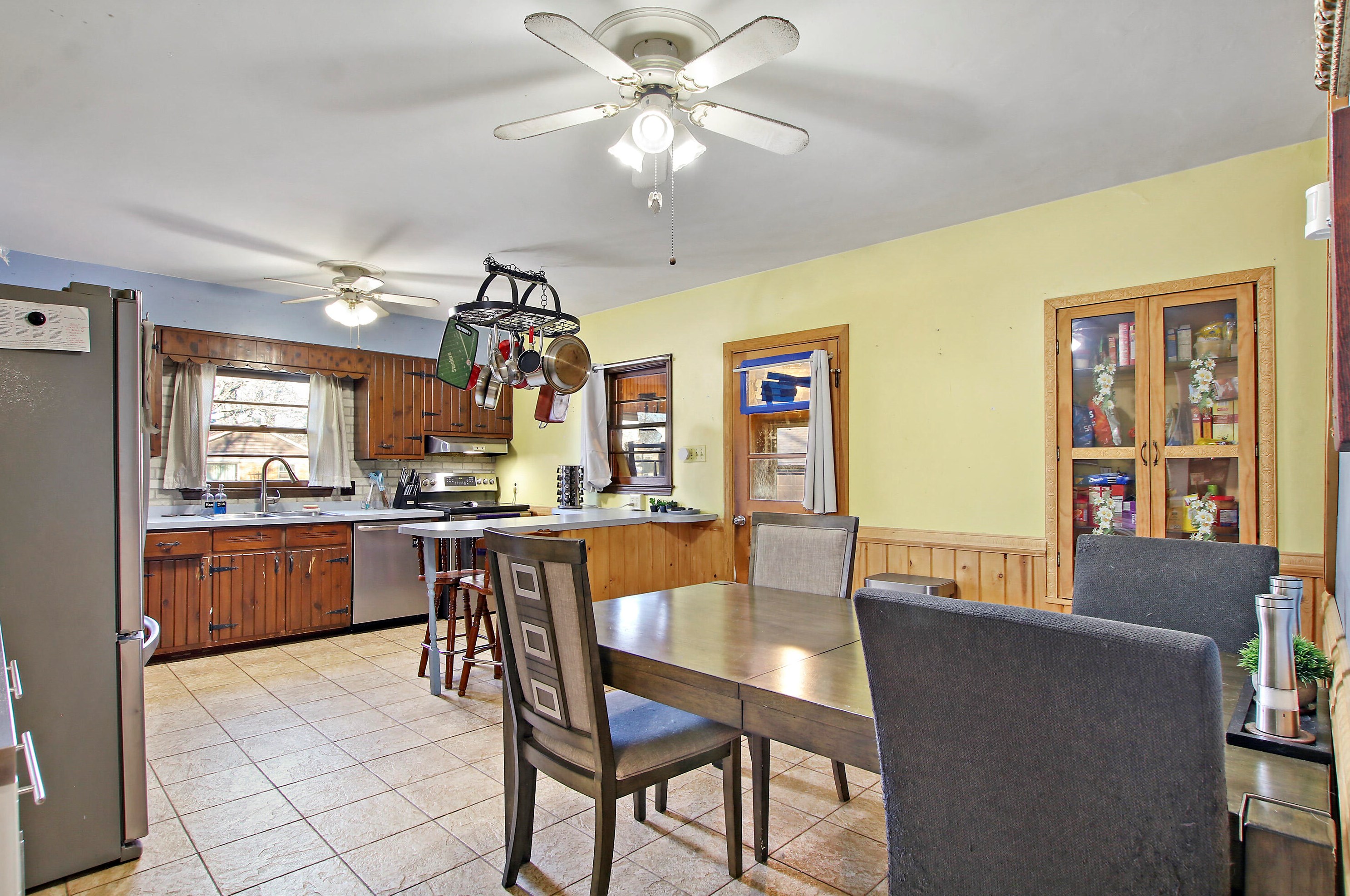 7037 52nd Ave, Kenosha WI  53142-3608 exterior