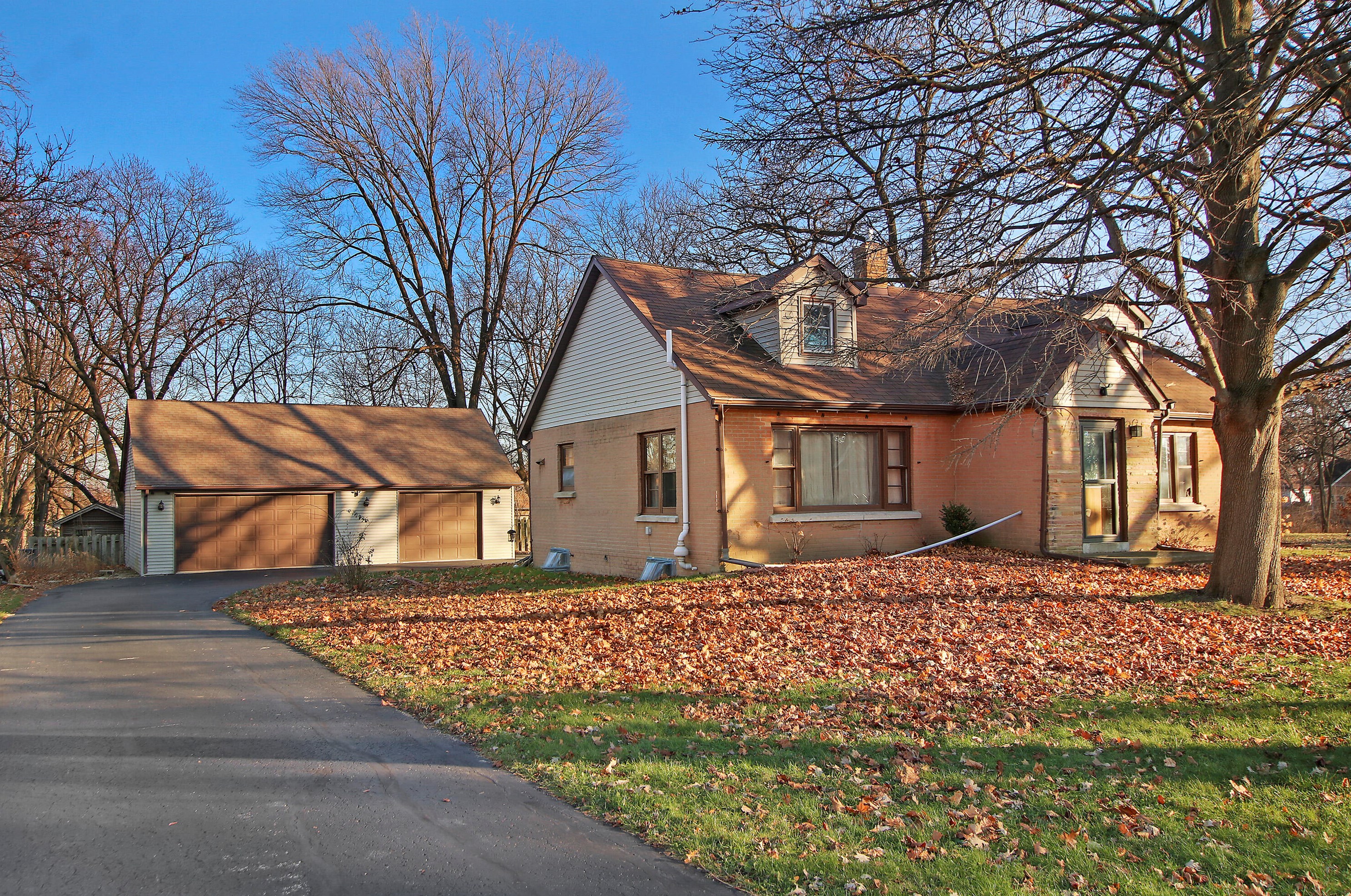 7037 52nd Ave, Kenosha, WI 53142