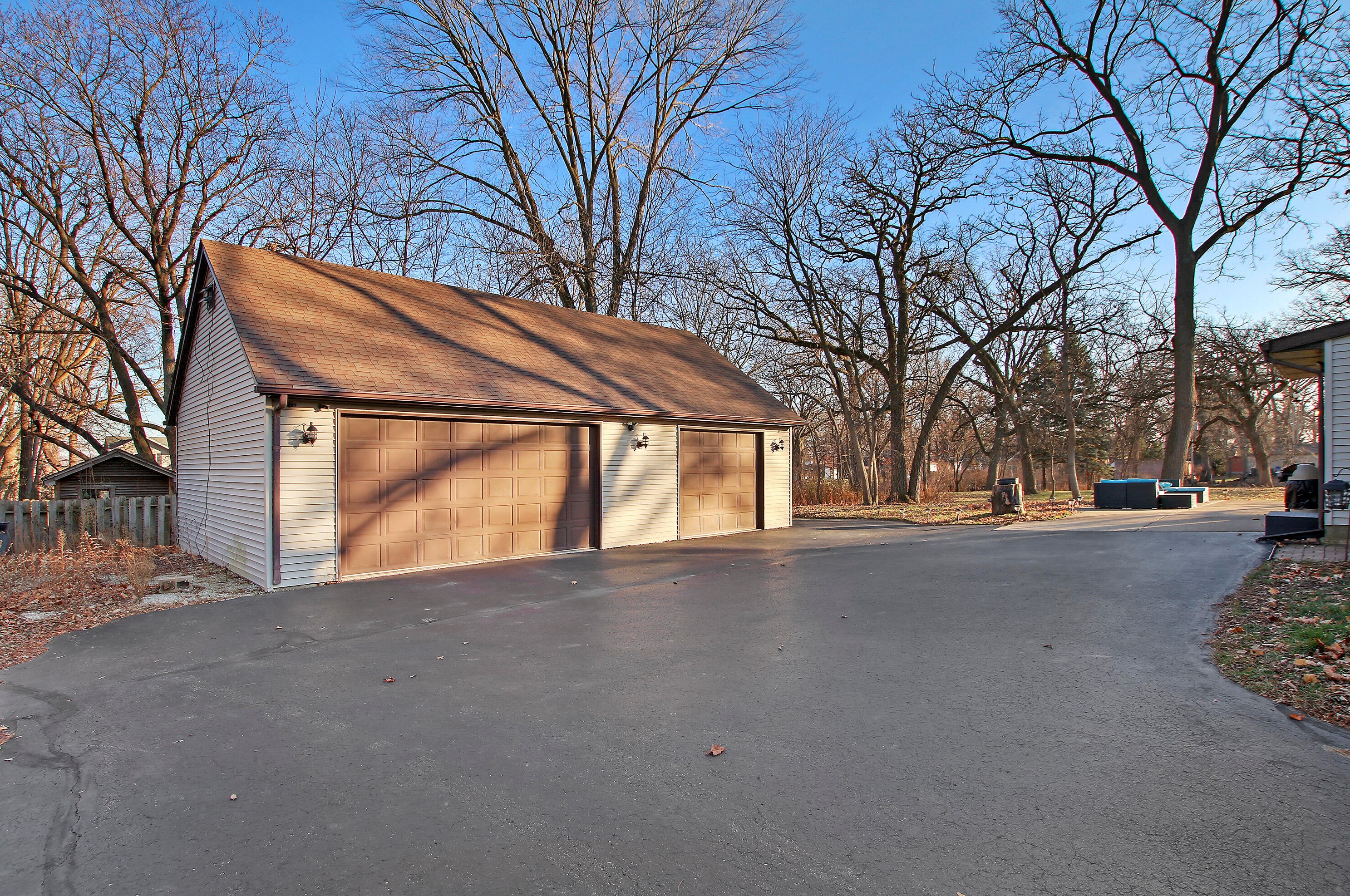 7037 52nd Ave, Kenosha WI  53142-3608 exterior