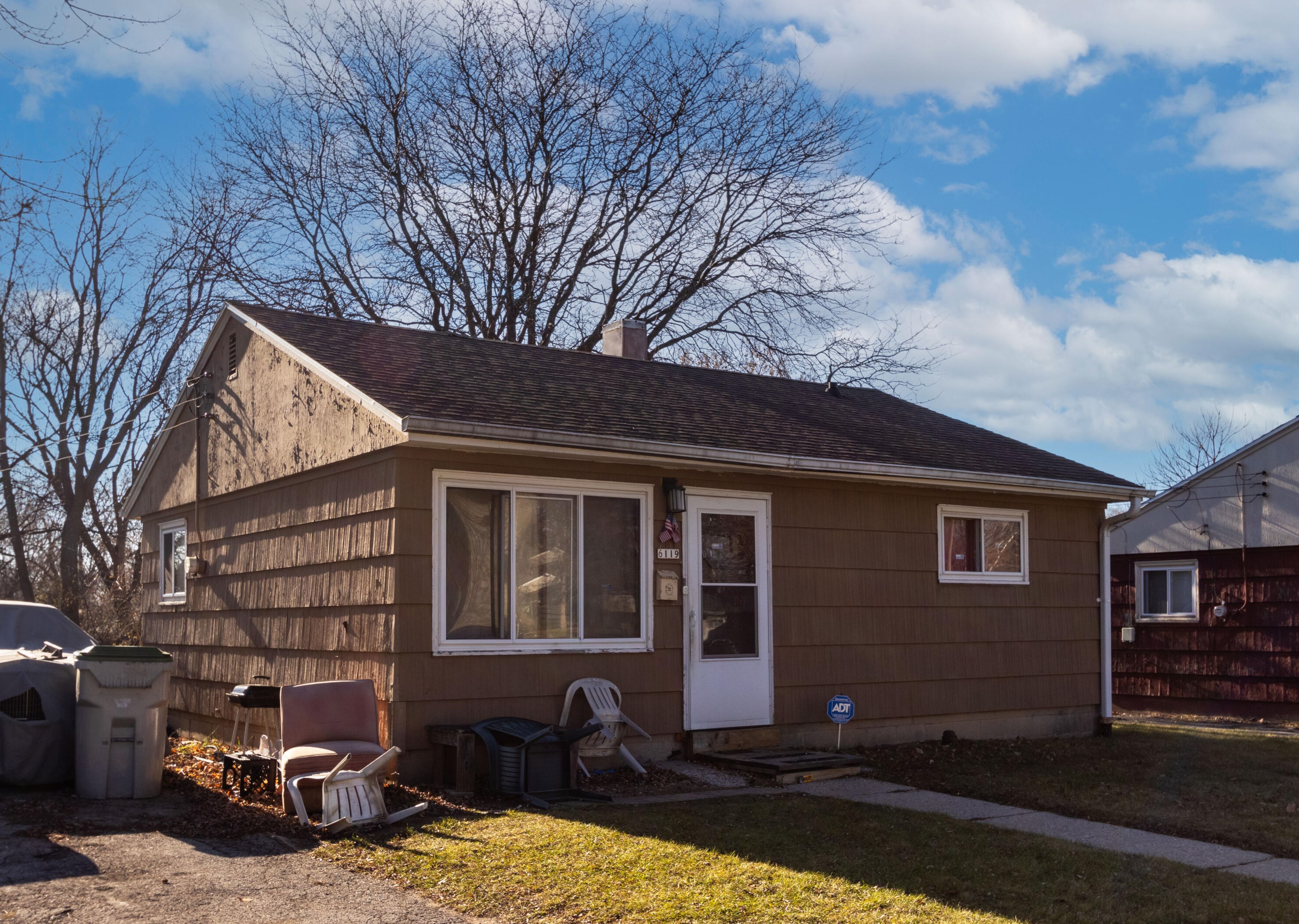 6119 W Carmen Ave, Milwaukee, WI 53218