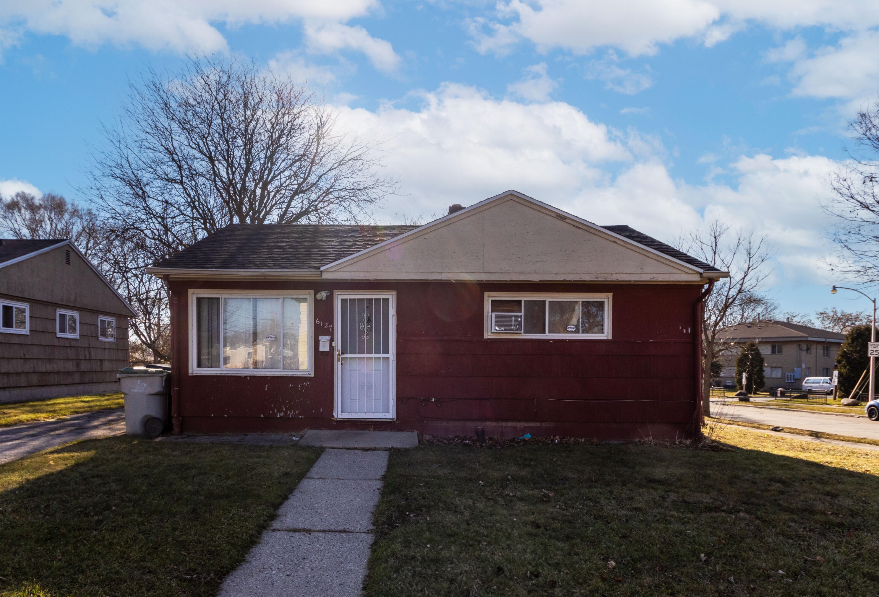 6127 W Carmen Ave, Milwaukee, WI 53218