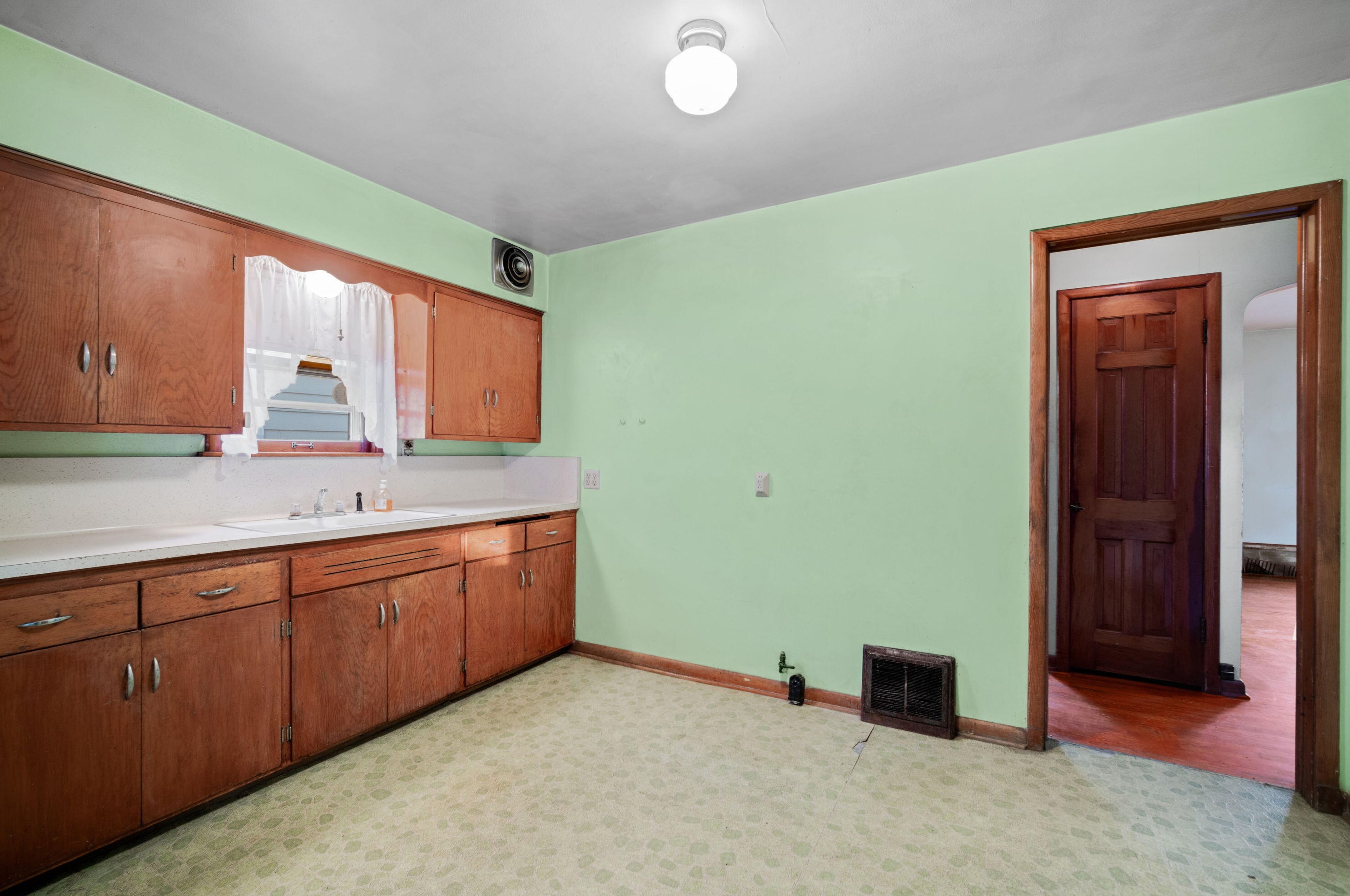 155 79, Milwaukee WI 53214-4542 exterior