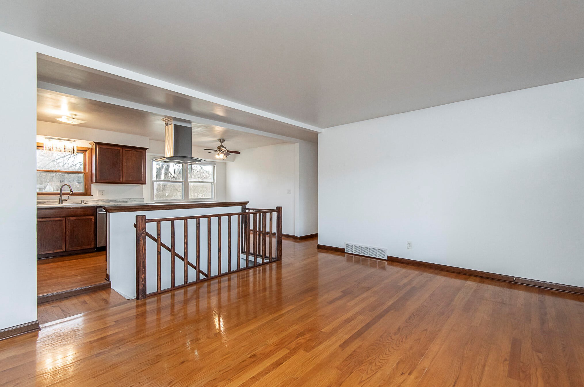 813 Moreland Blvd, Waukesha, WI 53188-2963