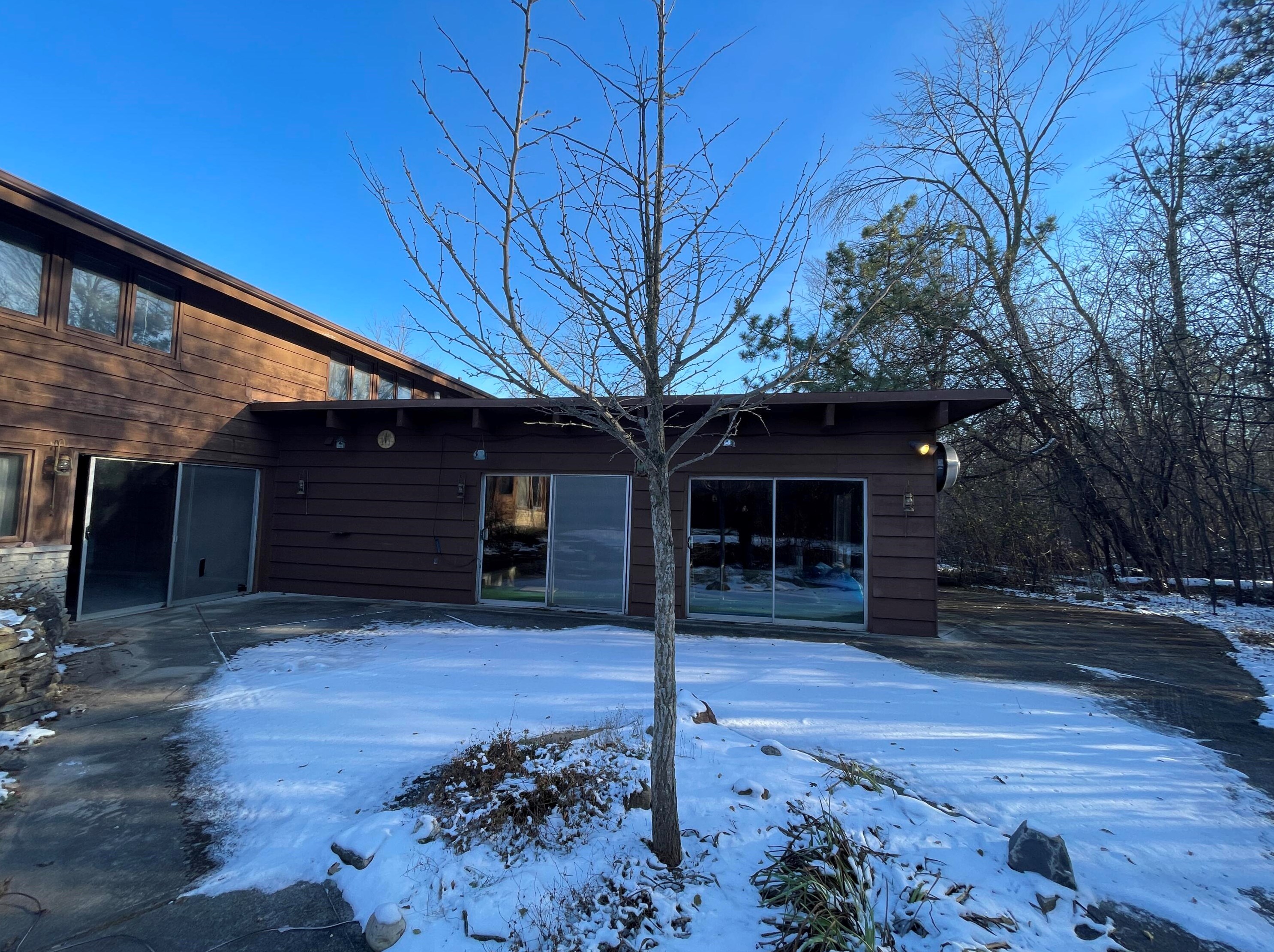 9505 N Pheasant Ln, Milwaukee, WI 53217