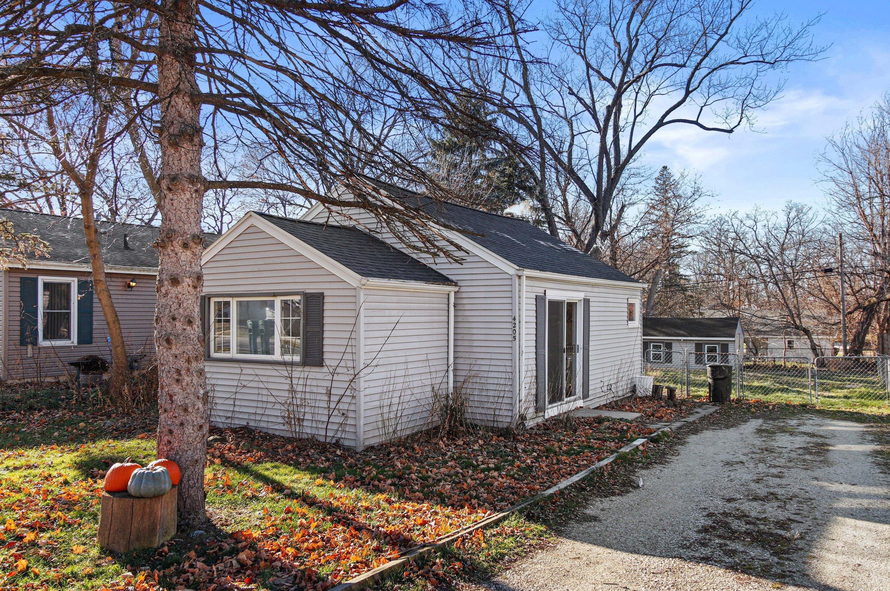 4205 Locust St, Delavan WI  53115-3440 exterior