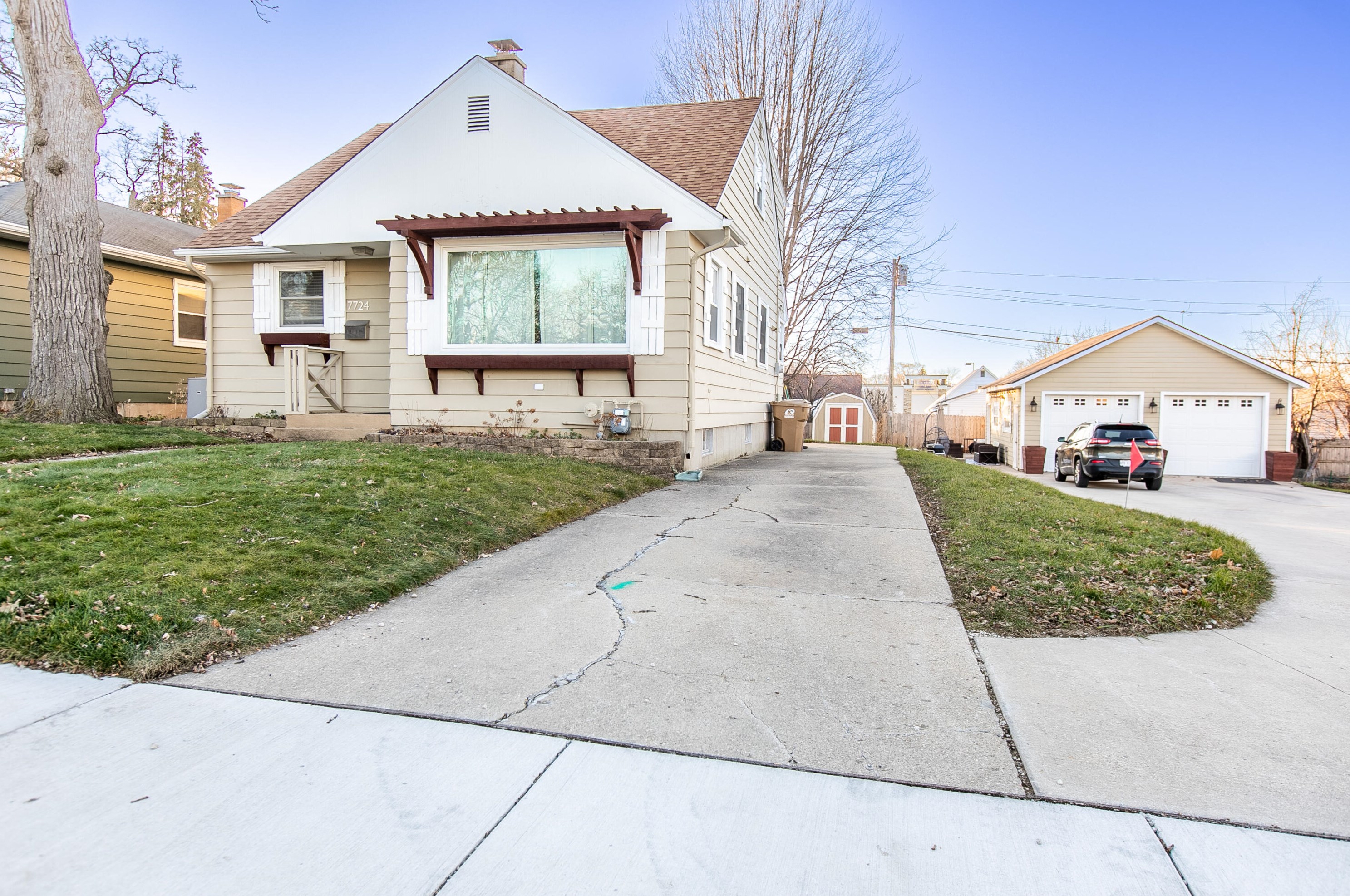 7724 40th Ave, Kenosha, WI 53144