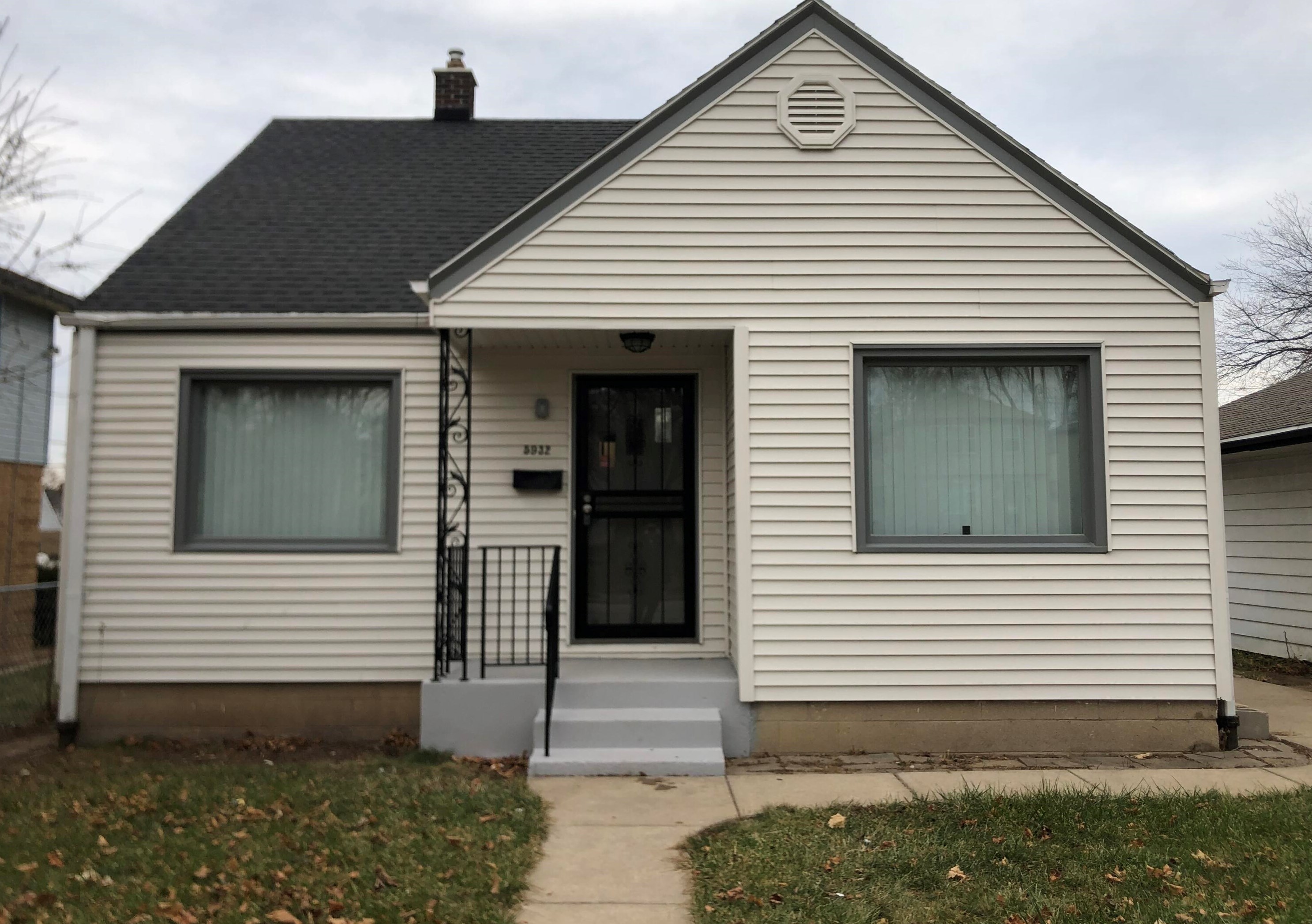 5932 68th St, Milwaukee WI  53218-1801 exterior