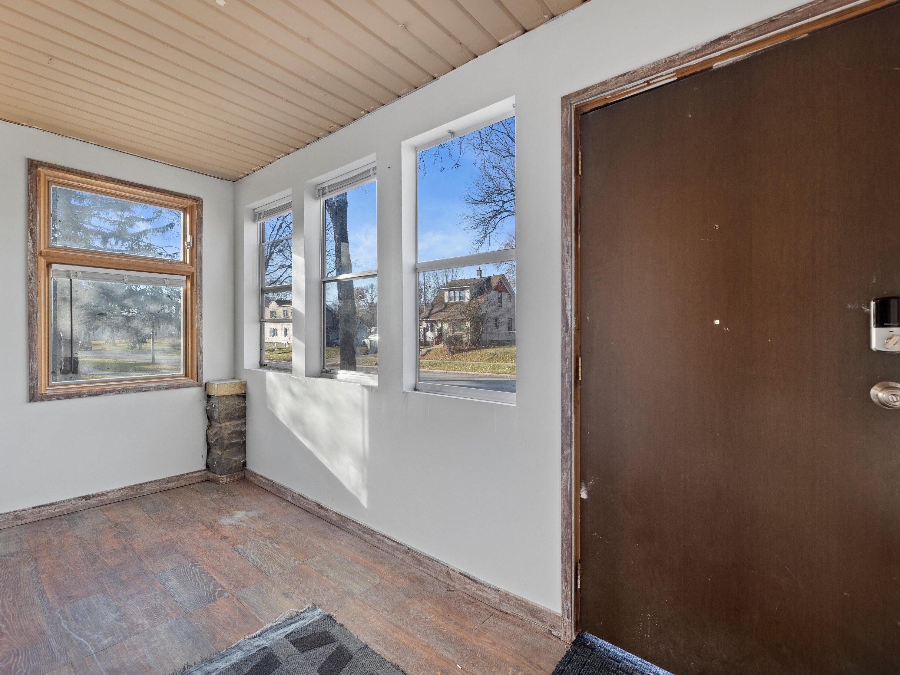 5032 32nd St, Milwaukee WI  53209-5428 exterior