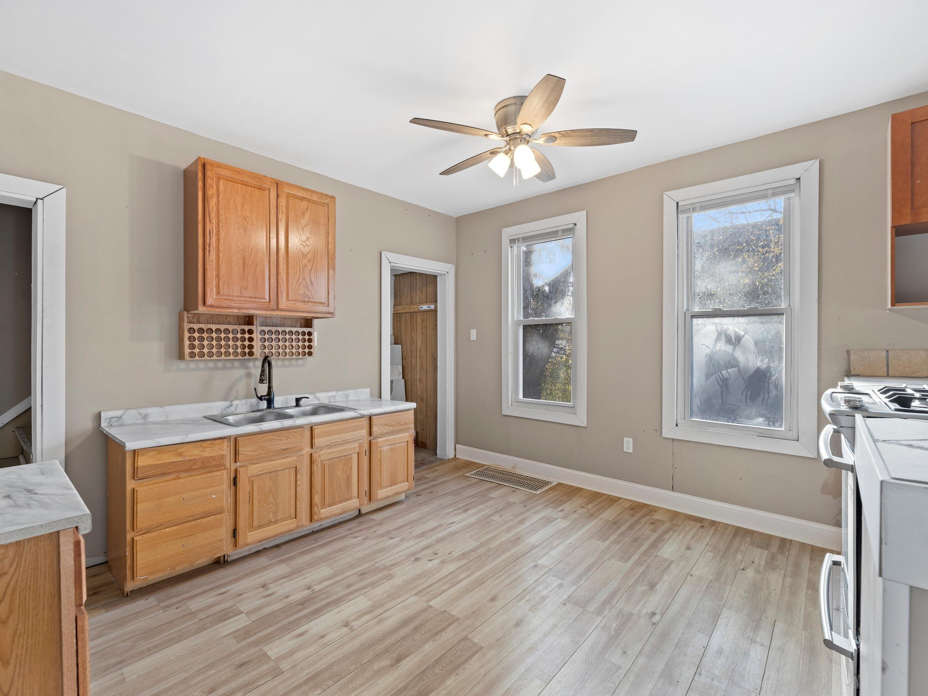 5032 32nd St, Milwaukee WI  53209-5428 exterior