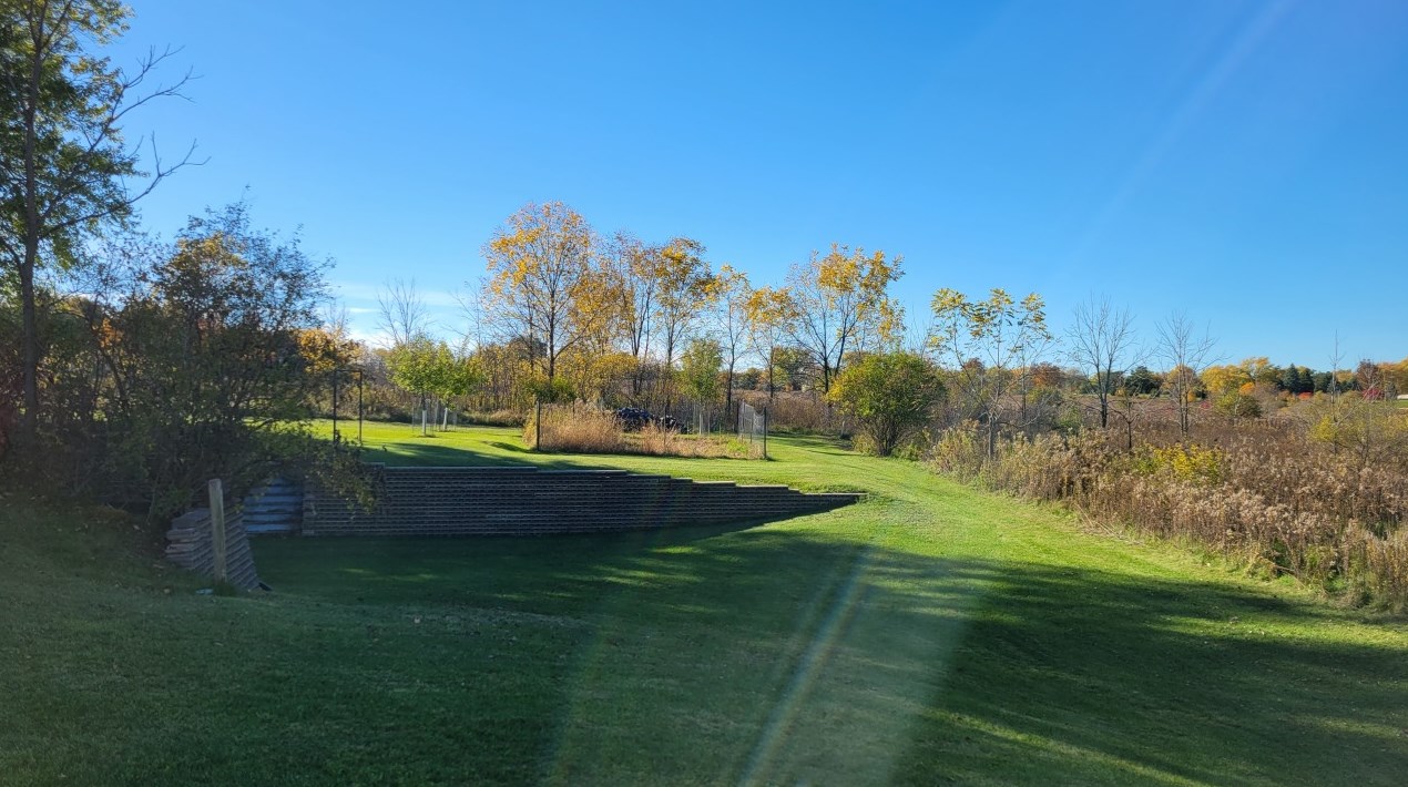 18 Lee Rd, Hartford, WI 53027-9058