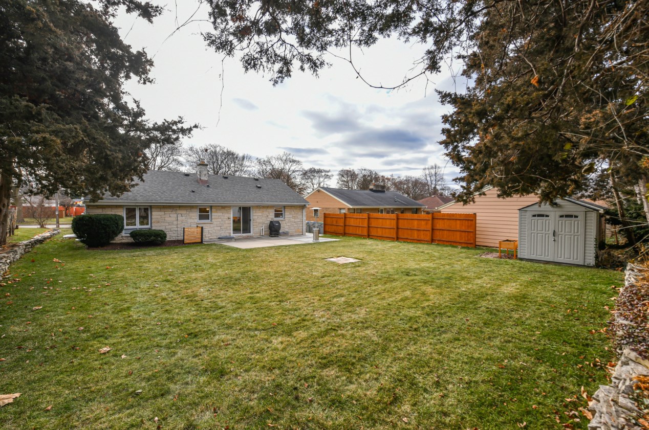 9720 Concordia Ave, Milwaukee WI  53222-3440 exterior