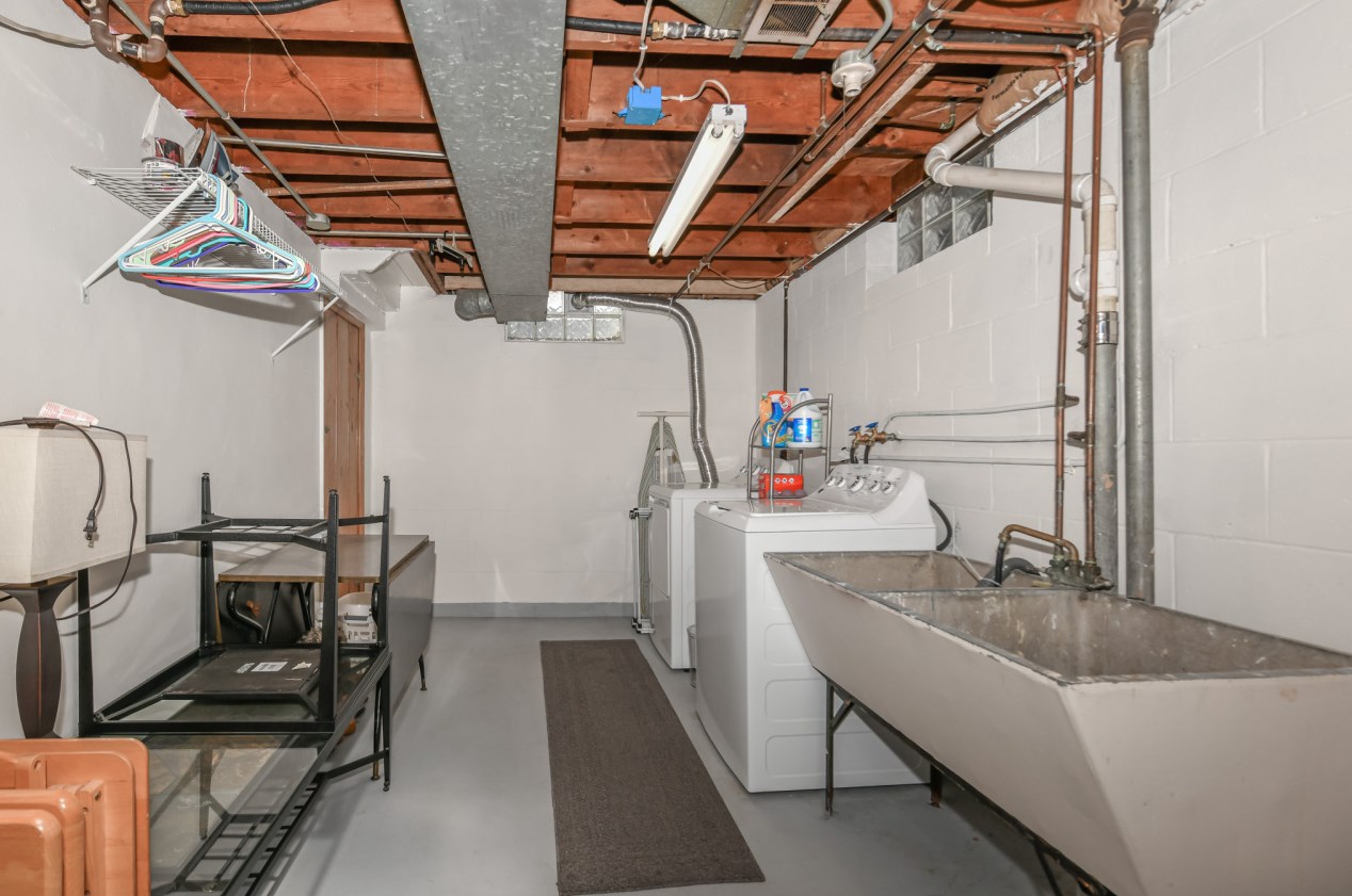 9720 Concordia Ave, Milwaukee WI  53222-3440 exterior