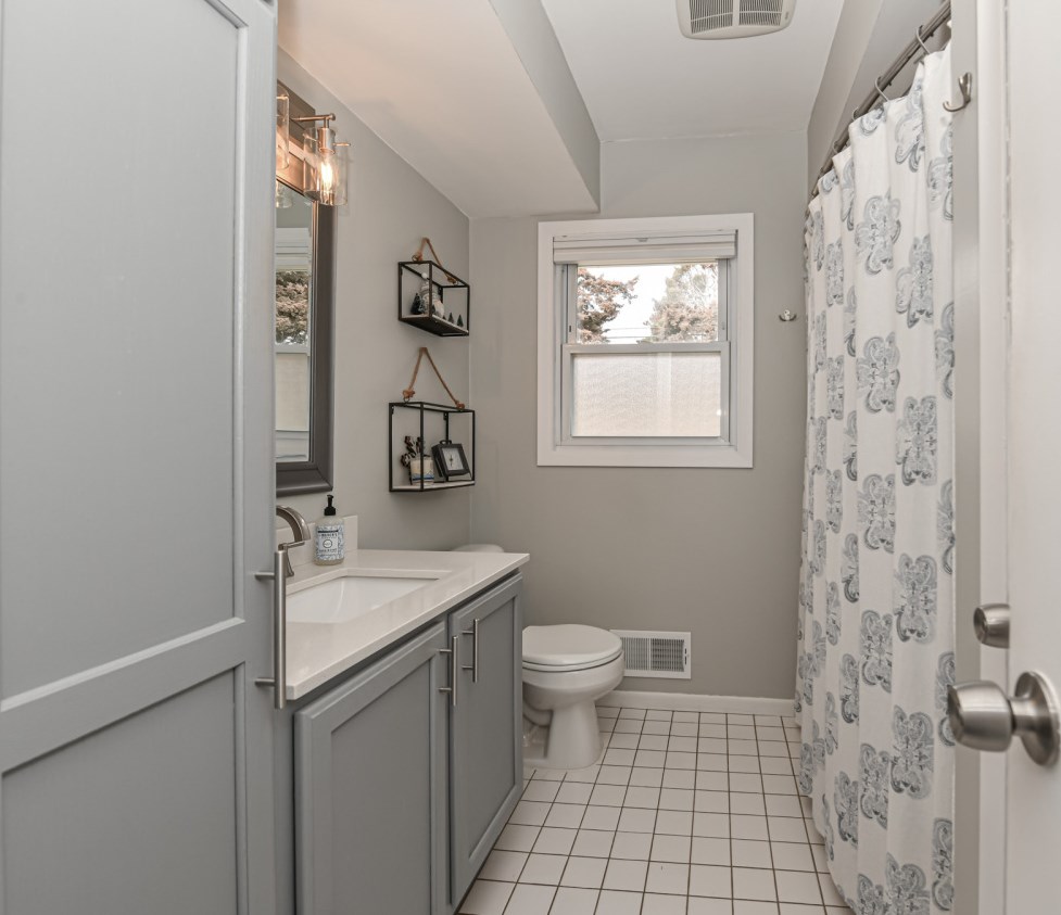 9720 Concordia Ave, Milwaukee WI  53222-3440 exterior