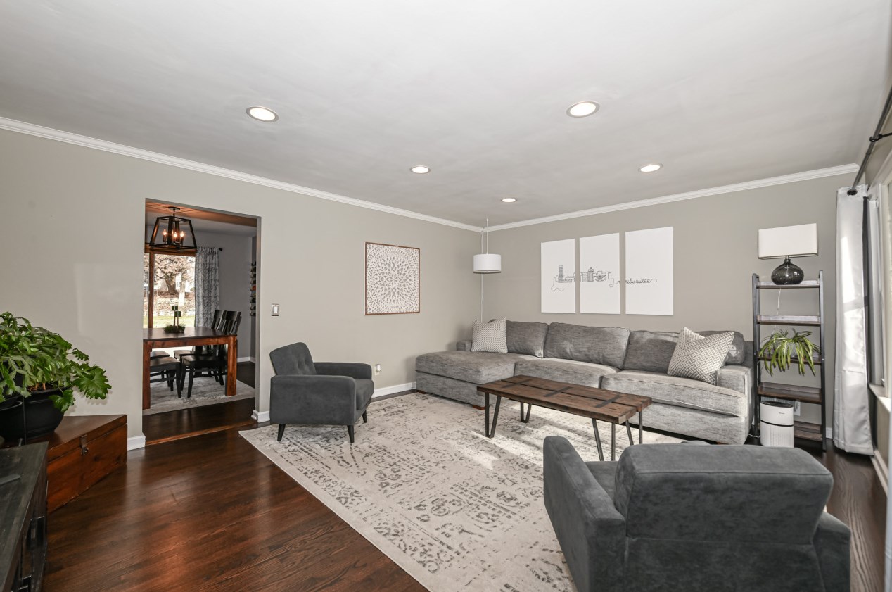 9720 Concordia Ave, Milwaukee WI  53222-3440 exterior