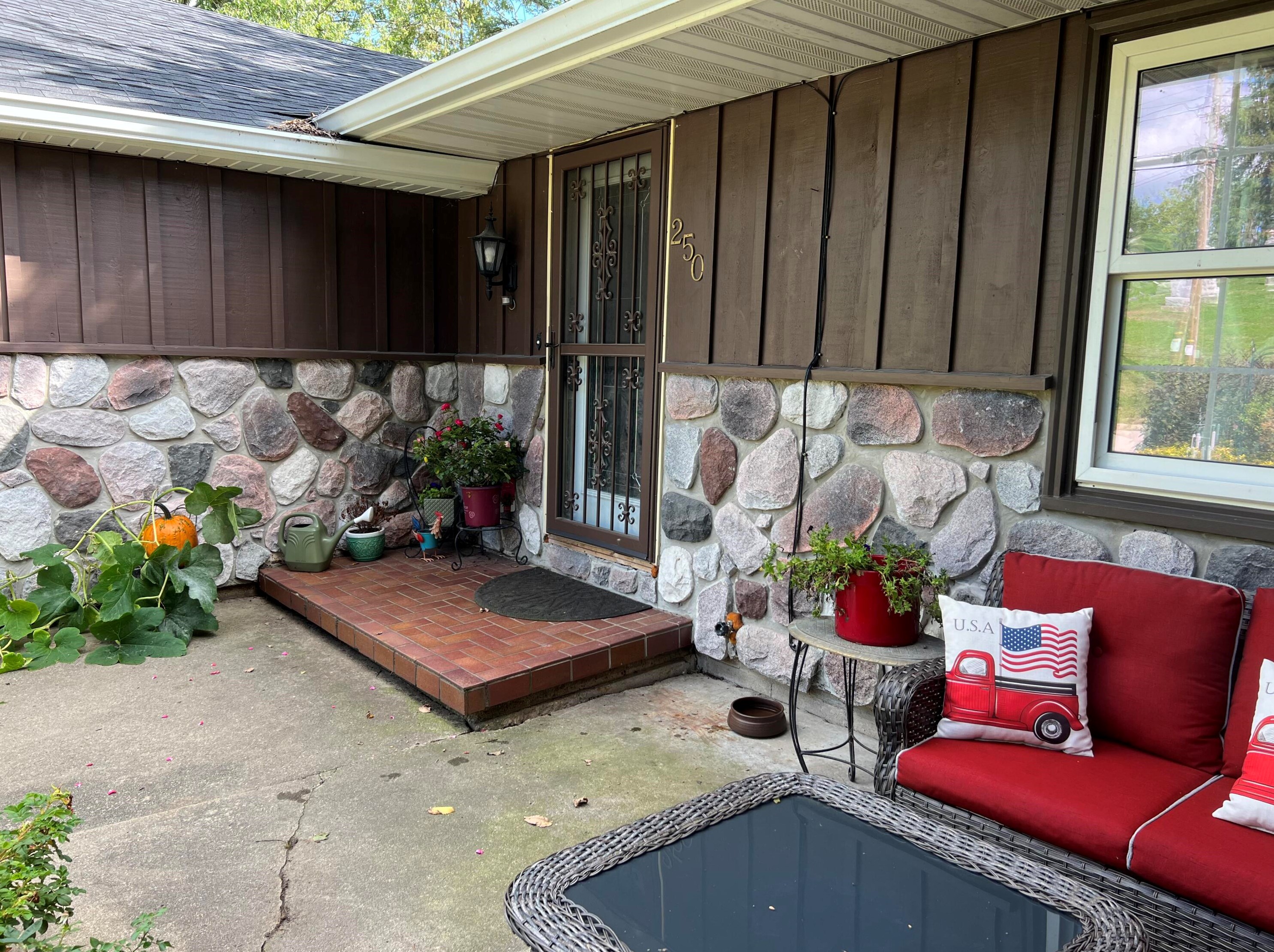 250 Greenwood St, Jefferson, WI 53549-1240