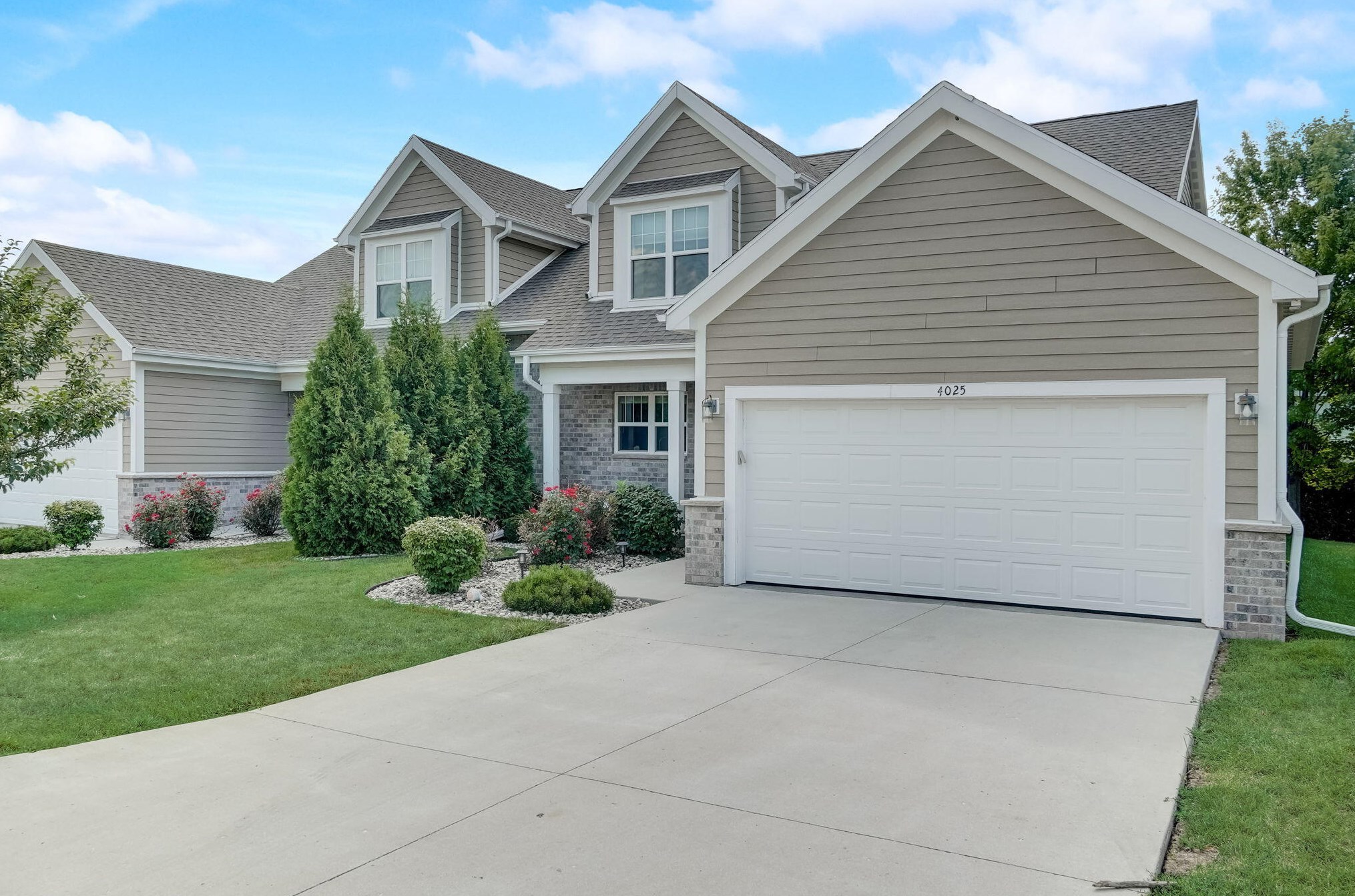 4025 Wyndham Pointe Cir, Brookfield, WI 53005