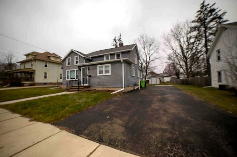 120 Walnut St, Beaver Dam, WI 53916