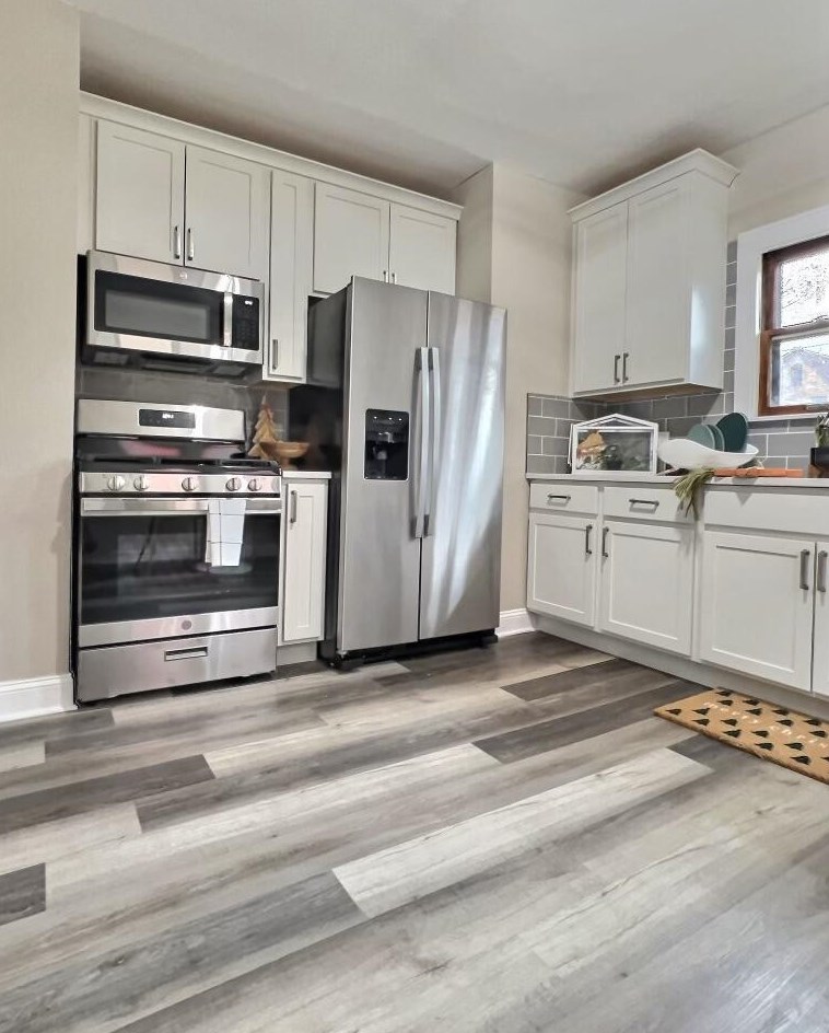 3266 52nd St, Milwaukee WI  53216-3242 exterior