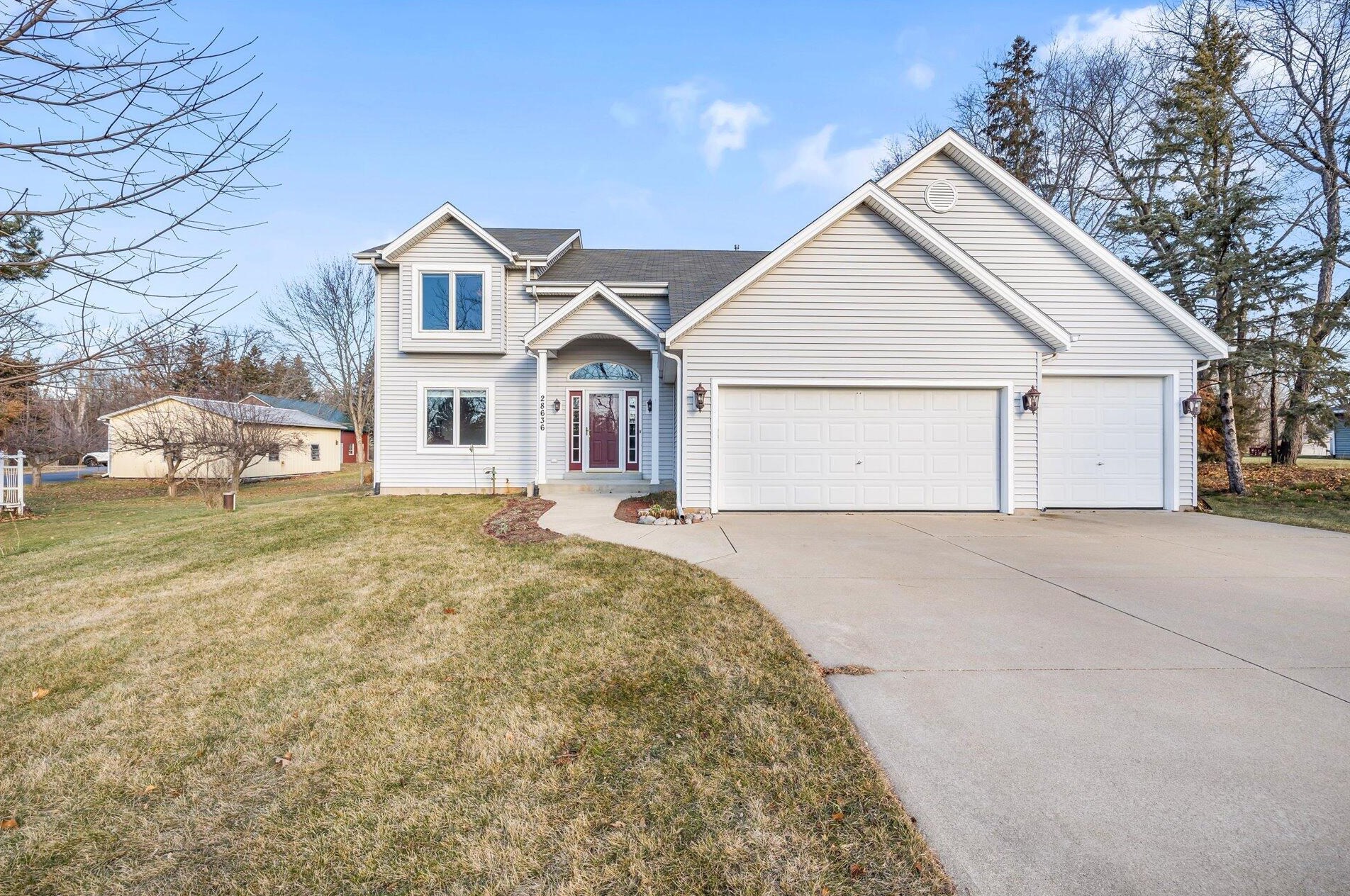 28636 E River Bay Dr, Waterford, WI 53185