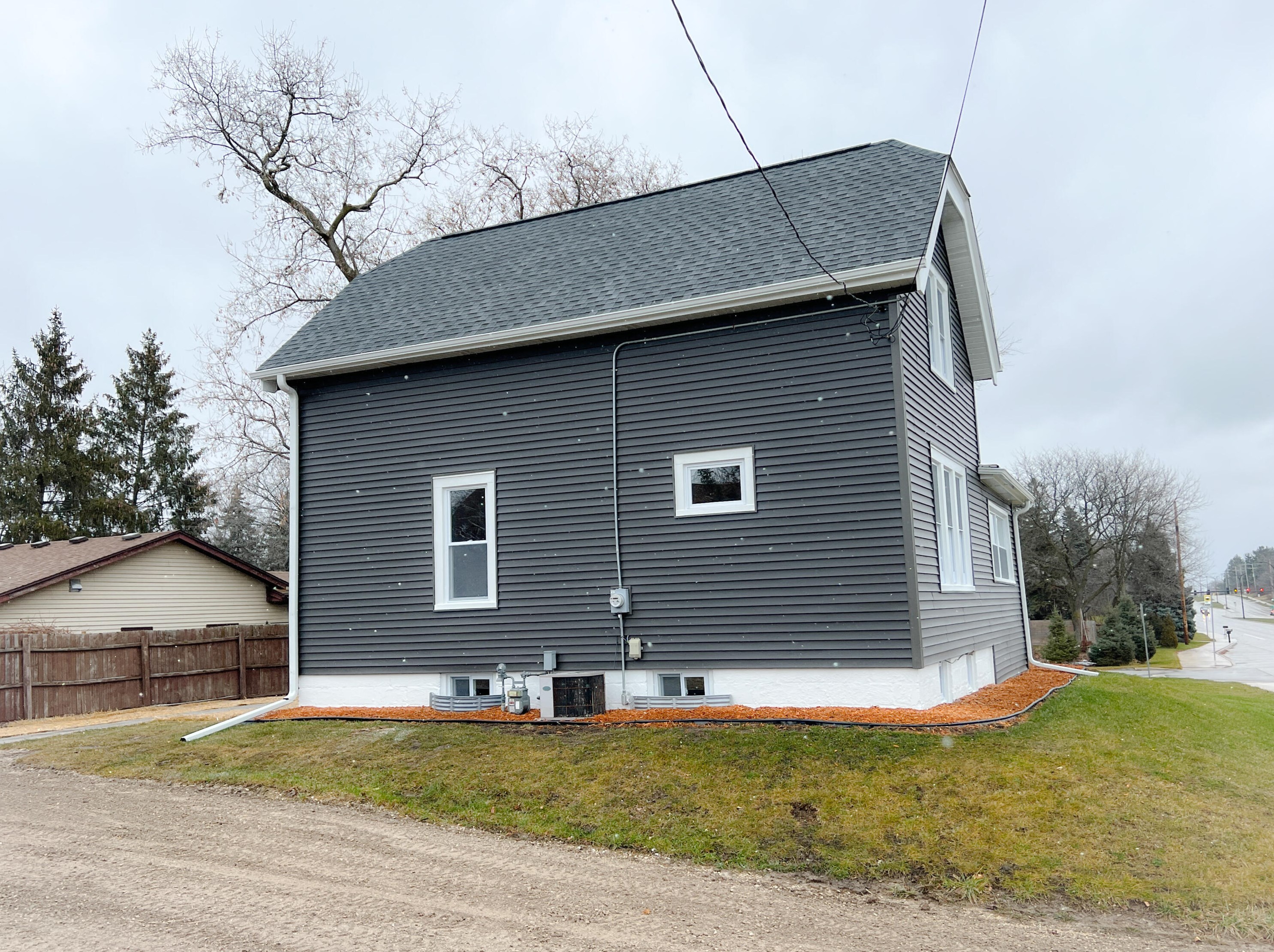 4685 38th St, Milwaukee, WI 53221-2014