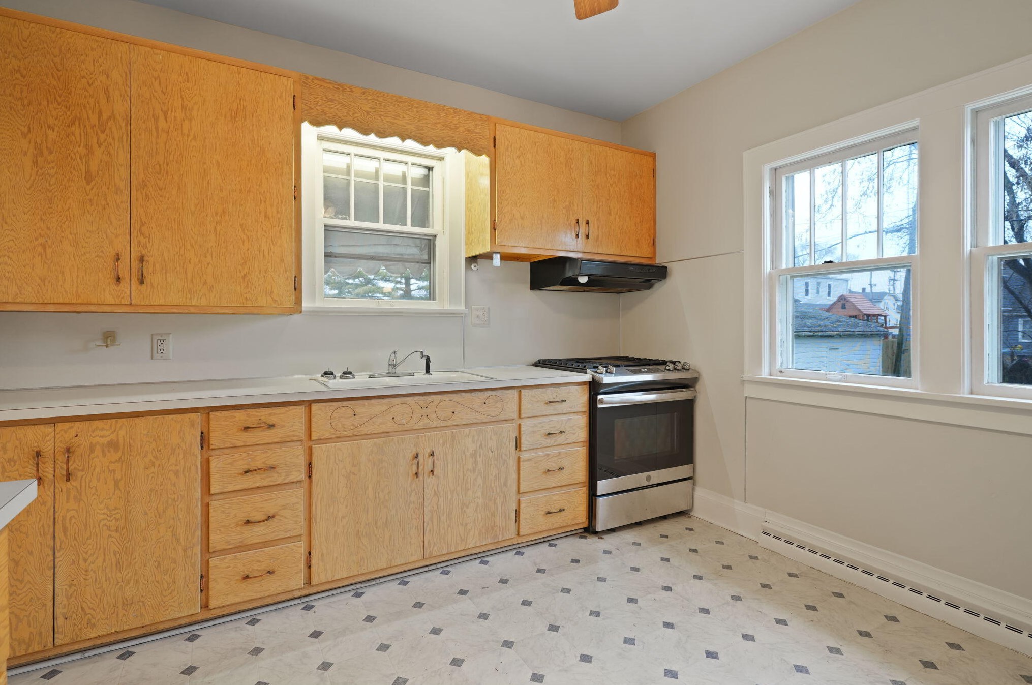 5108 28th Ave, Kenosha WI  53140-3004 exterior