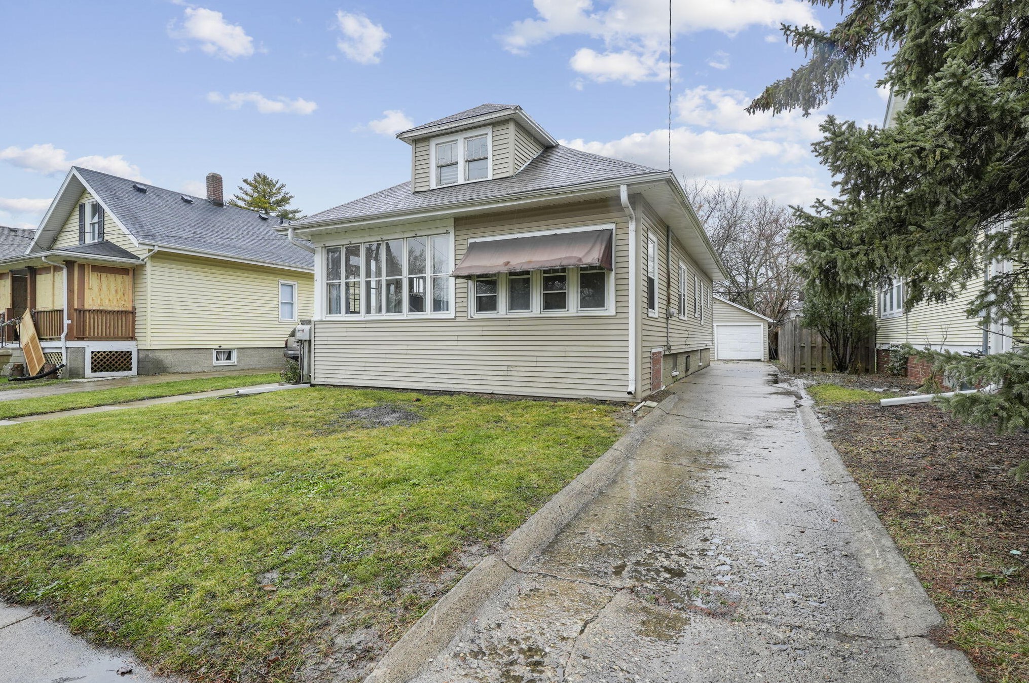 5108 28th Ave, Kenosha WI  53140-3004 exterior