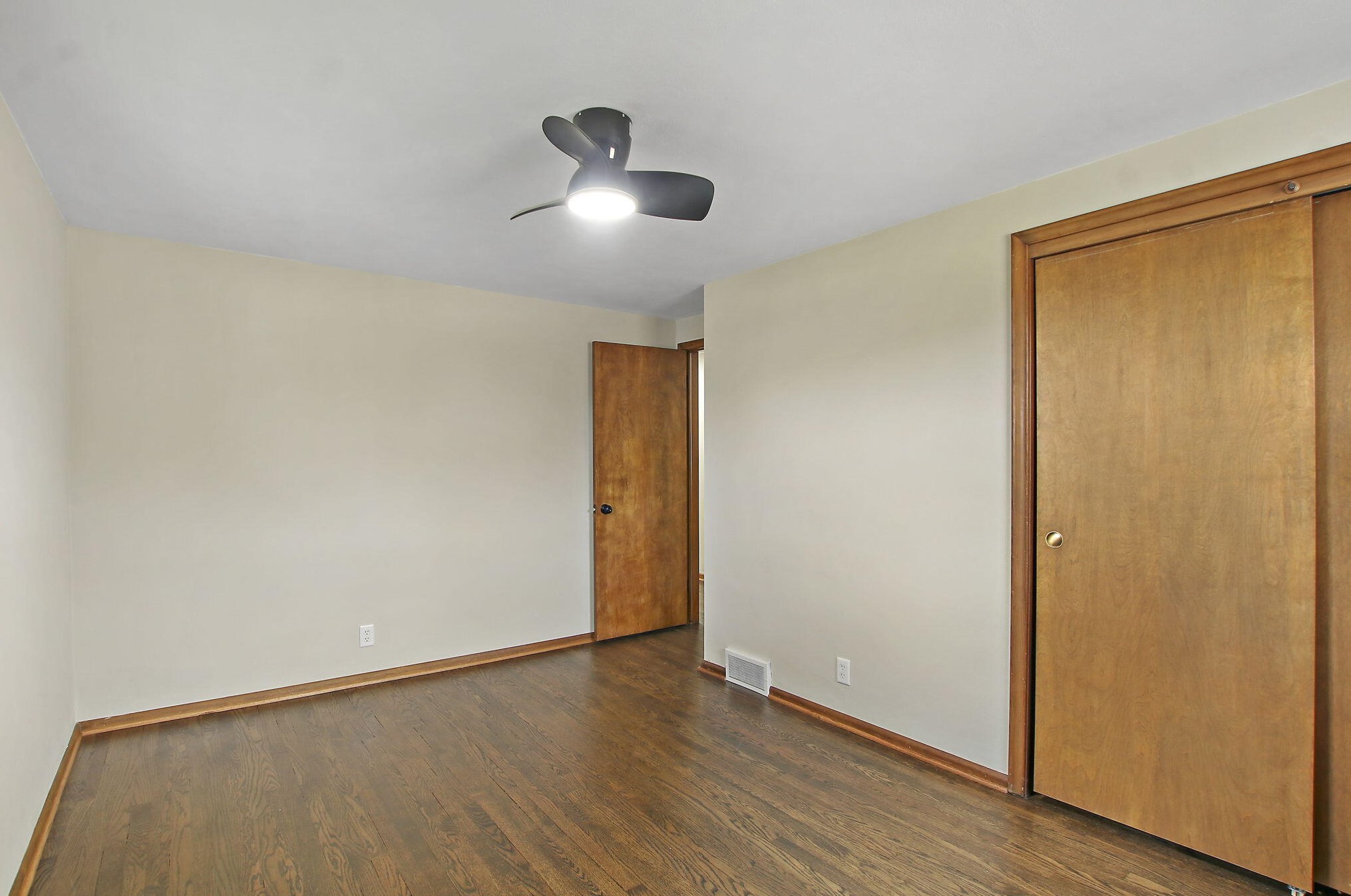 5607 53rd Ave, Kenosha WI  53144-2332 exterior