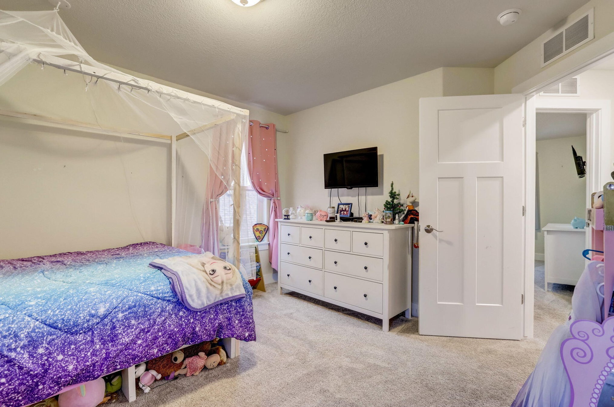 1573 Barbara St, Lyons WI  53105-9480 exterior
