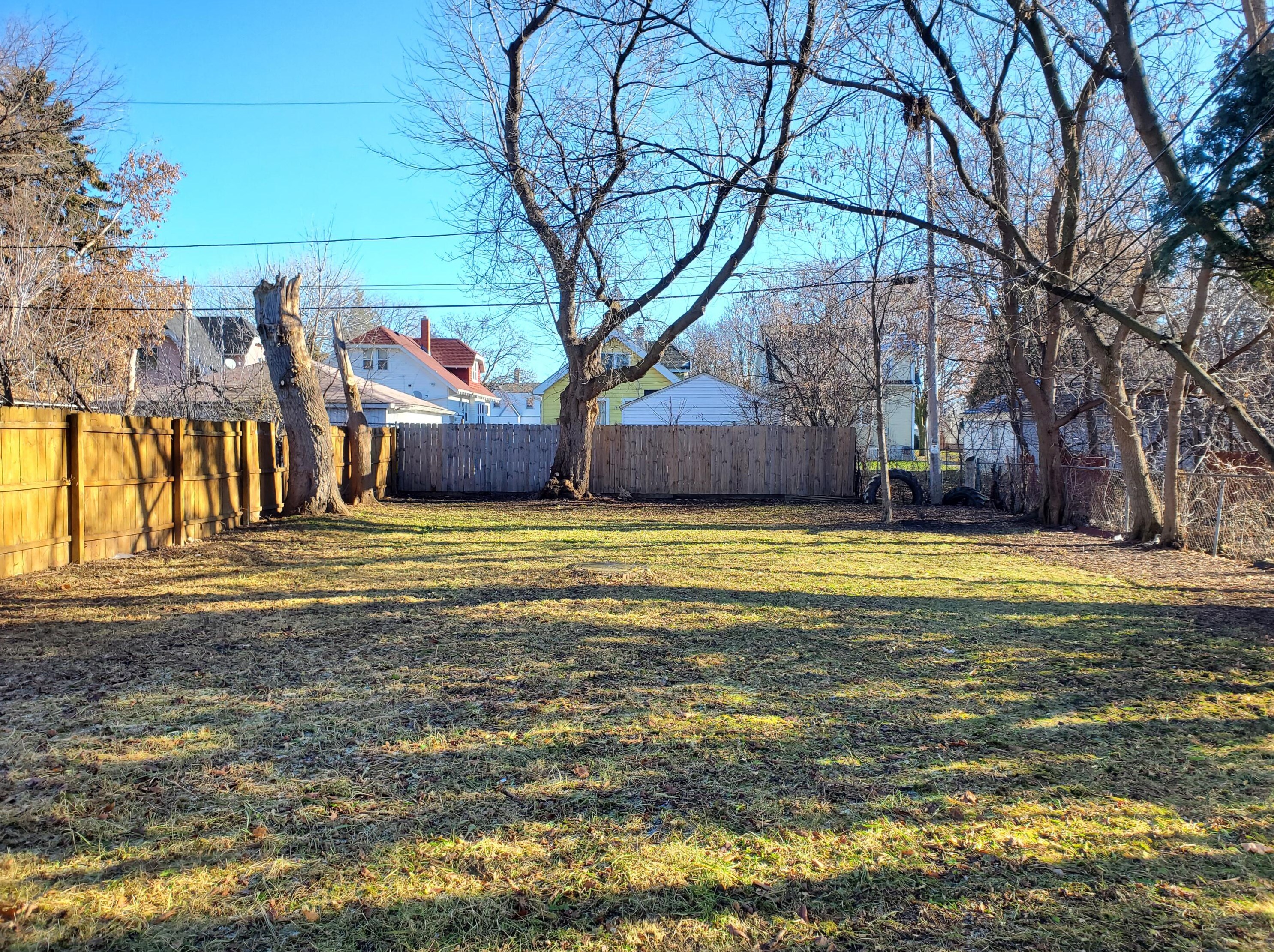 4836 20th St, Milwaukee WI 53205-1551 exterior