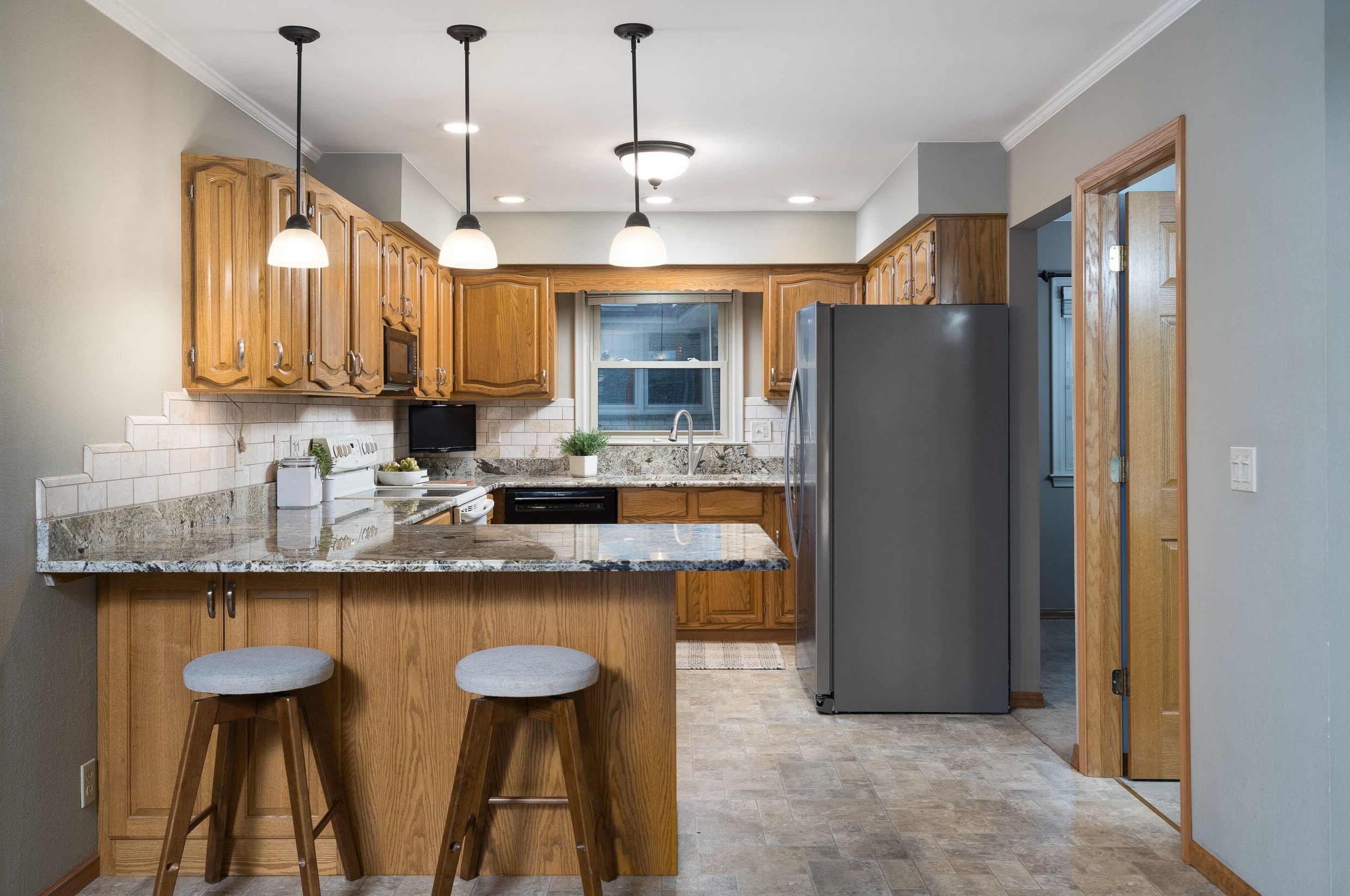 8801 Burdick Ave, Milwaukee WI  53227-4530 exterior