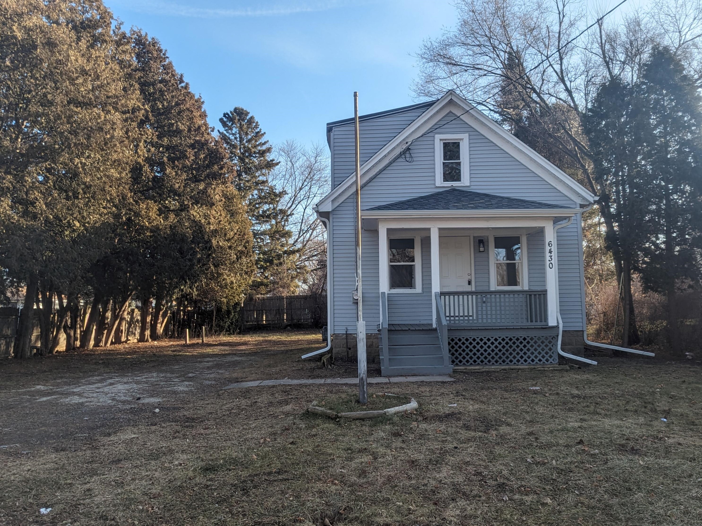 6430 56th St, Milwaukee WI  53223-5948 exterior