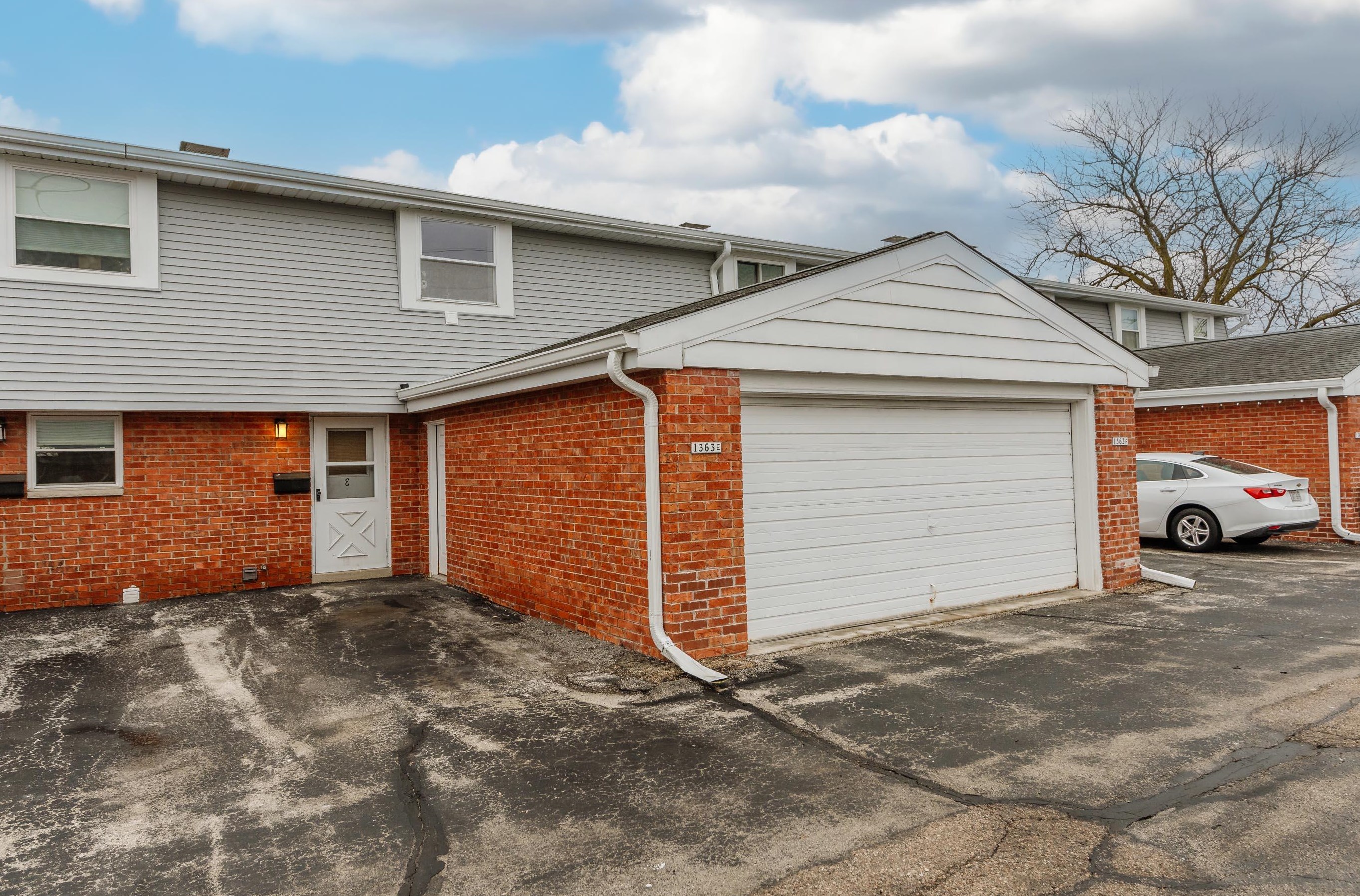 1363 Josephine St, Waukesha, WI 53186-2659