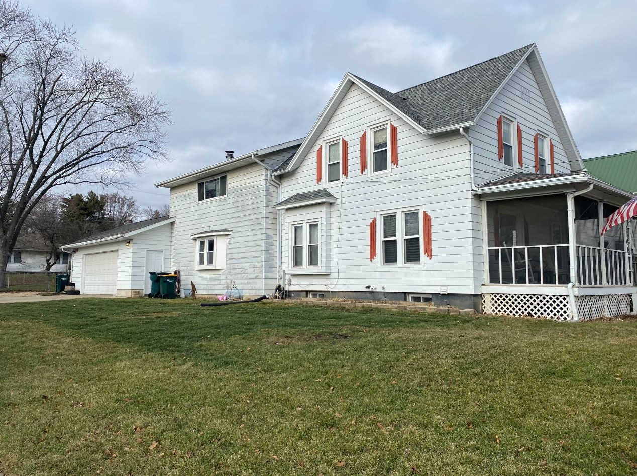 101 Shirley St, Fort Atkinson WI  53538-1544 exterior