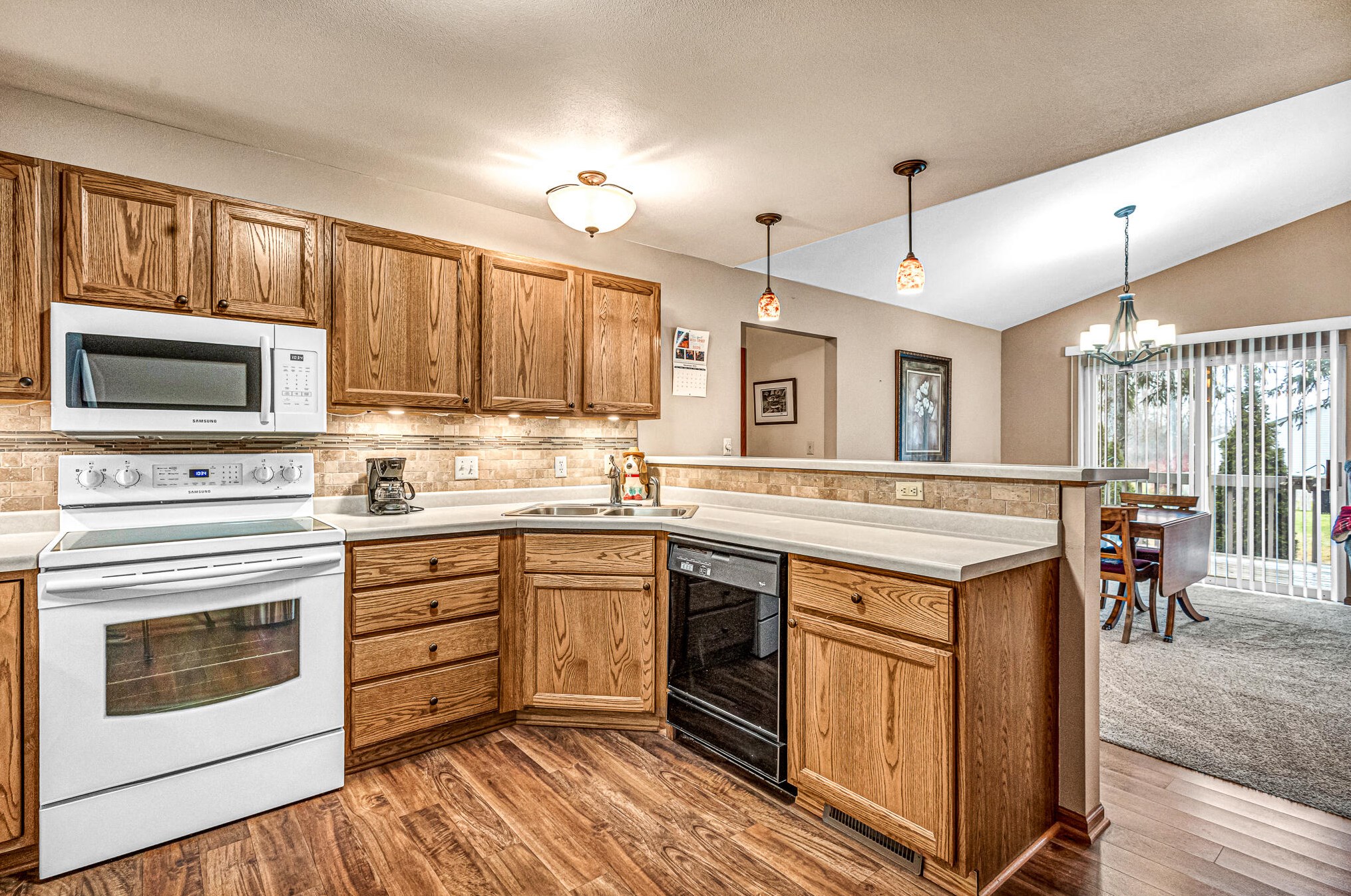 220 Beth Cir, Plymouth, WI 53073