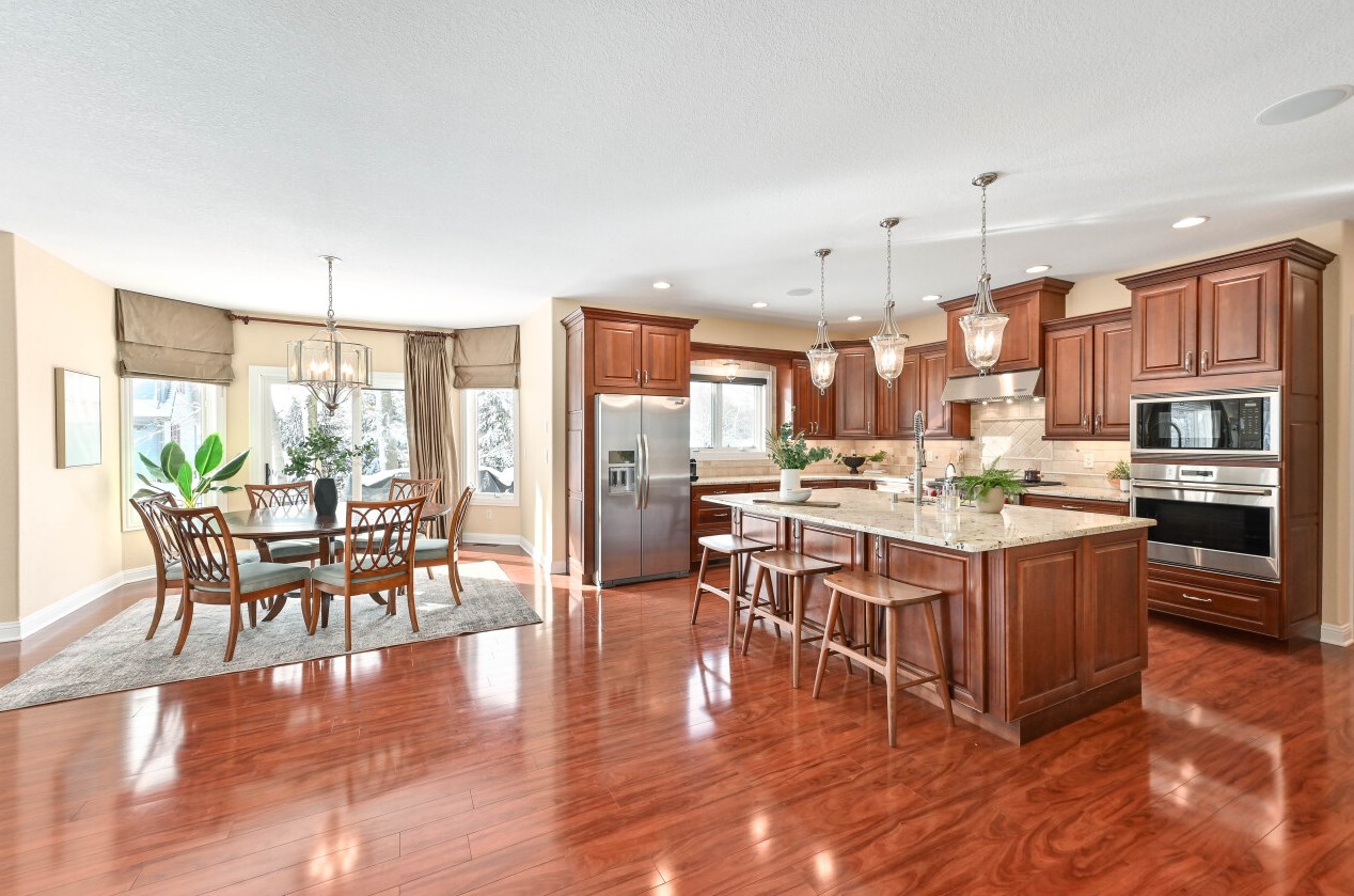 12606 N Rotary Park Ct, Thiensville, WI 53092