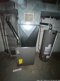 4909 49, Milwaukee WI 53218-4352 exterior