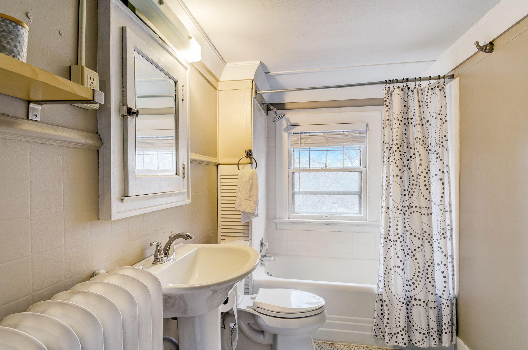 3052 Stowell Ave, Milwaukee WI 53211-2461 exterior