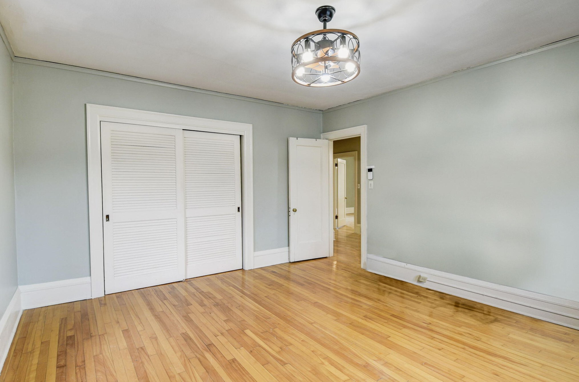 3052 Stowell Ave, Milwaukee WI 53211-2461 exterior