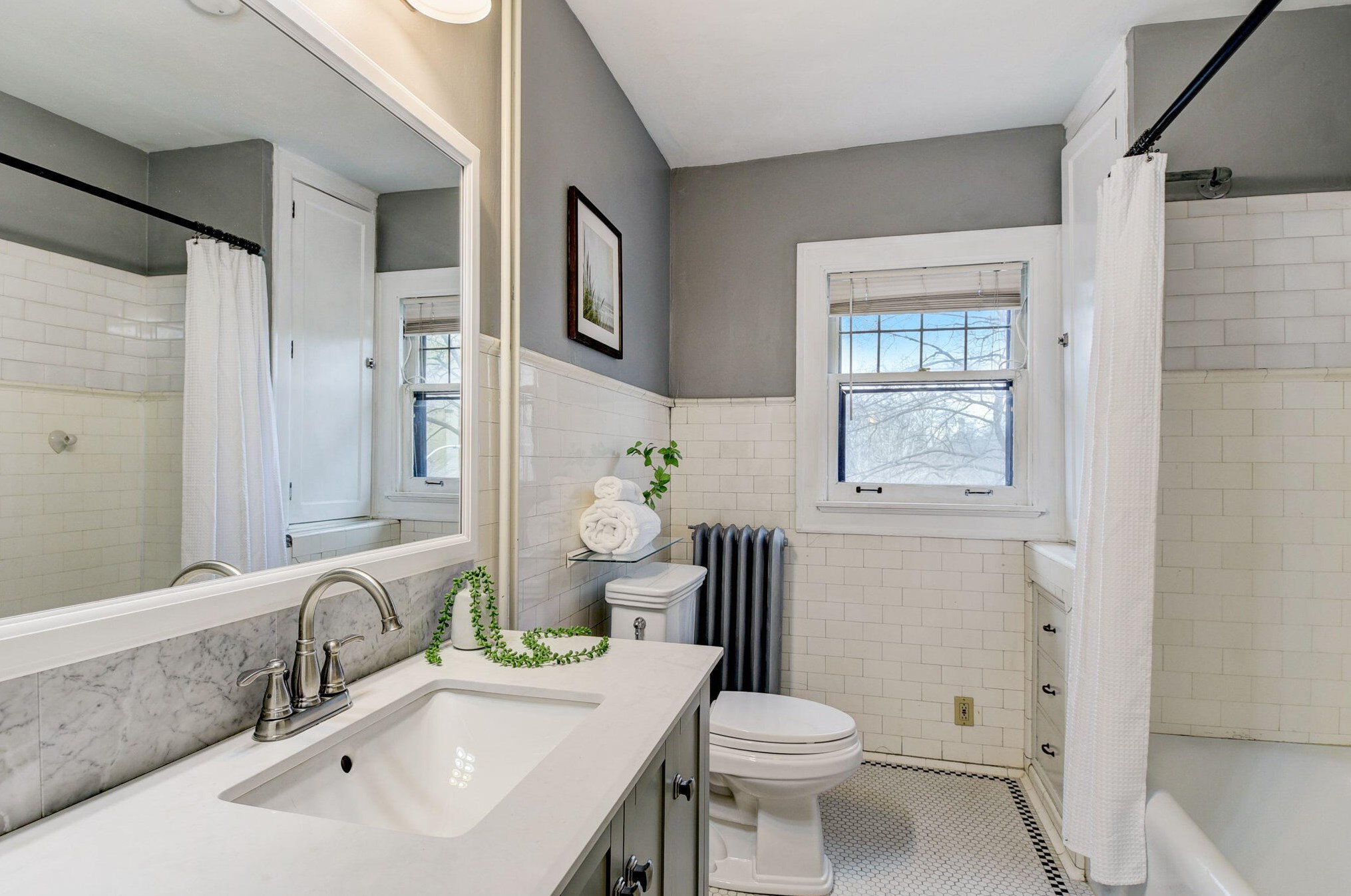 3052 Stowell Ave, Milwaukee WI 53211-2461 exterior