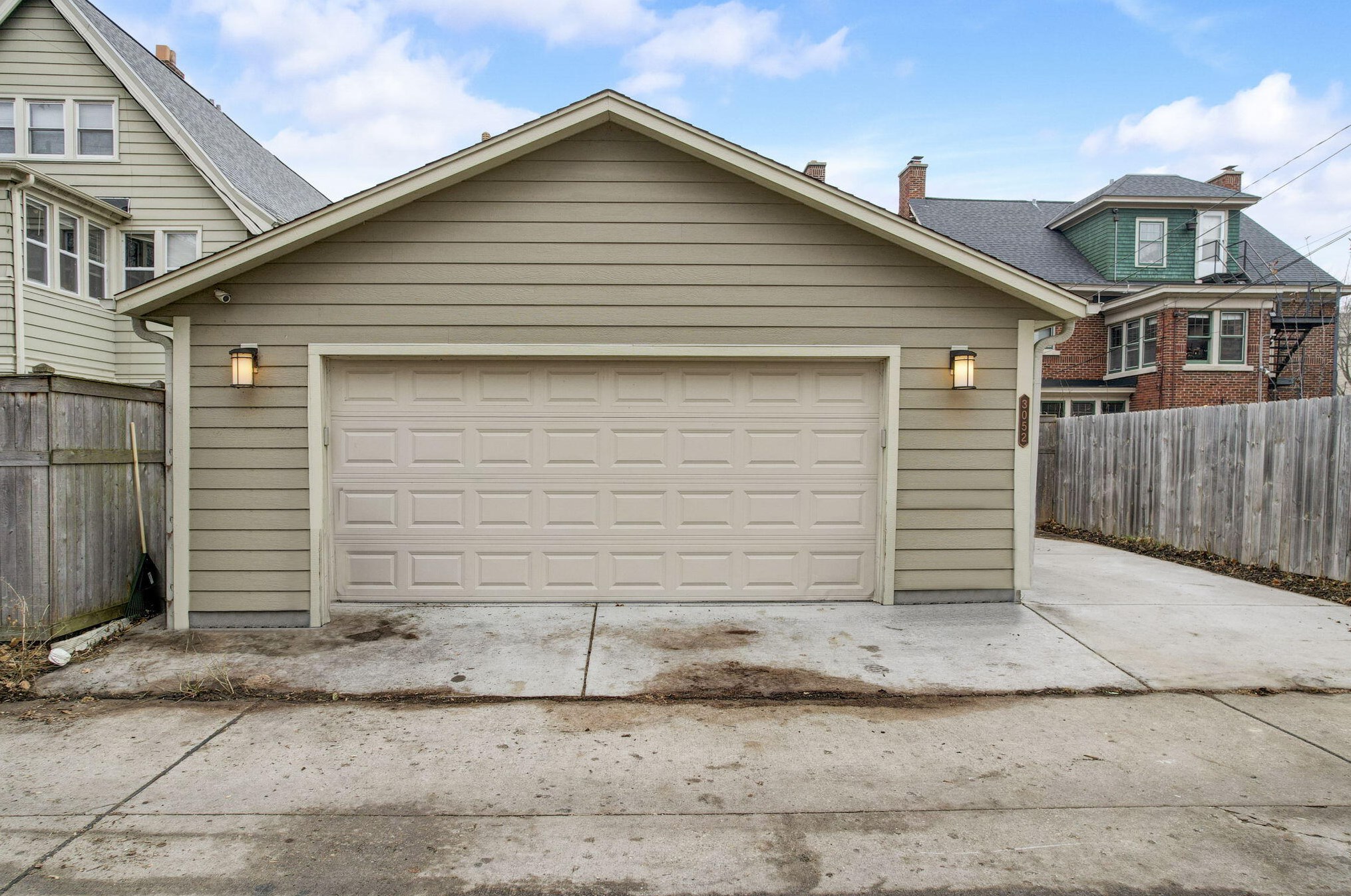 3052 Stowell Ave, Milwaukee WI 53211-2461 exterior