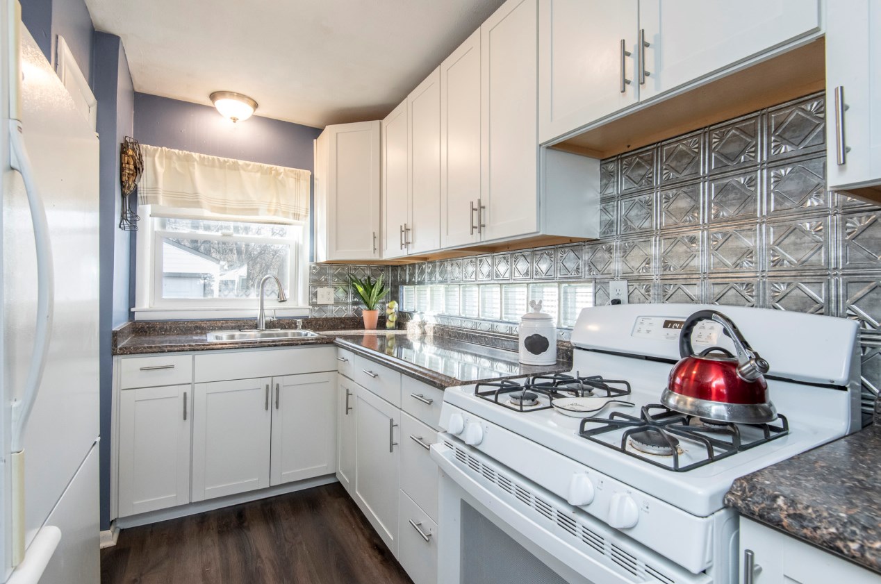 2115 Neil Pl, Milwaukee WI  53209-5027 exterior