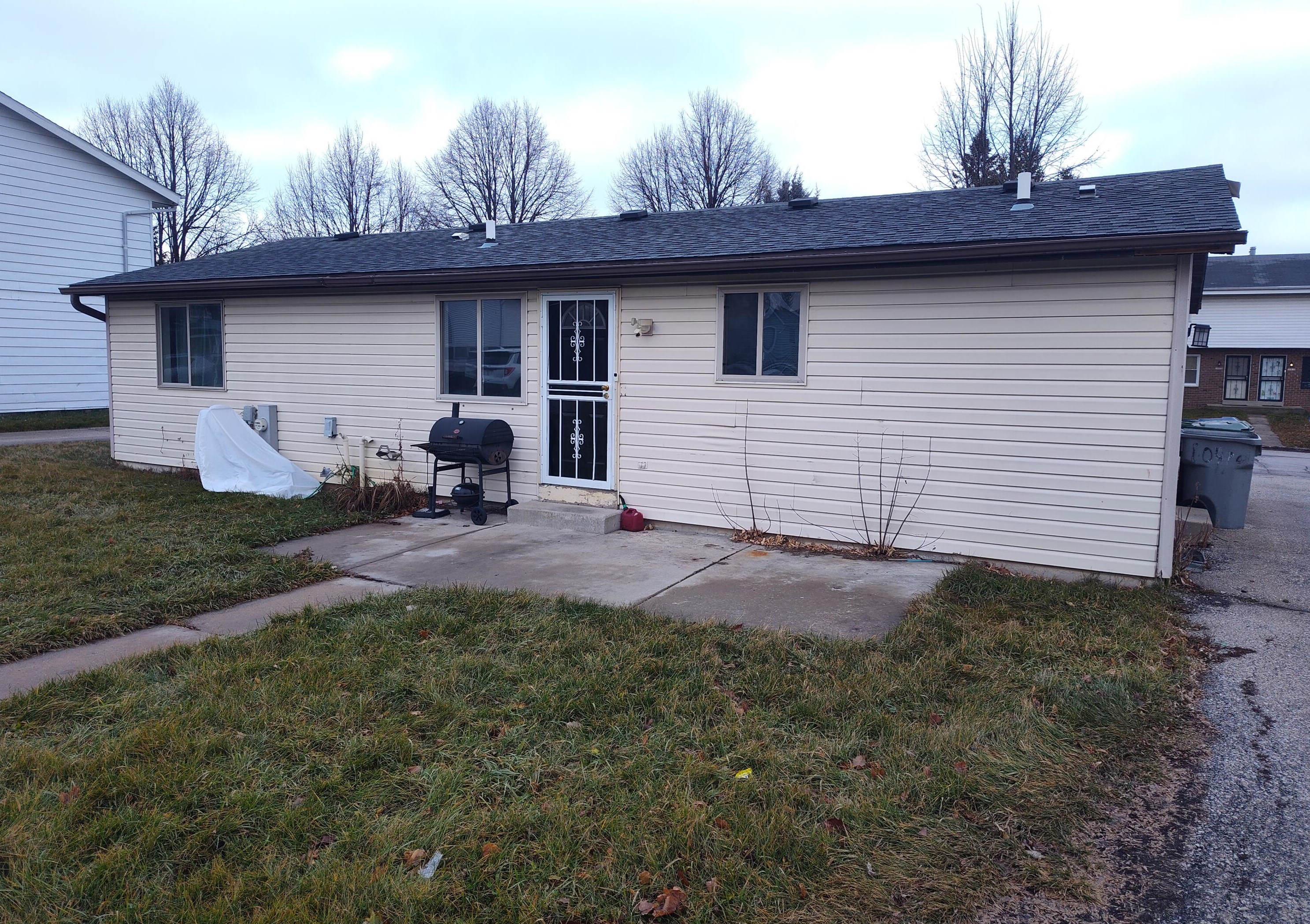 10419 Jonen St, Milwaukee, WI 53224-5112