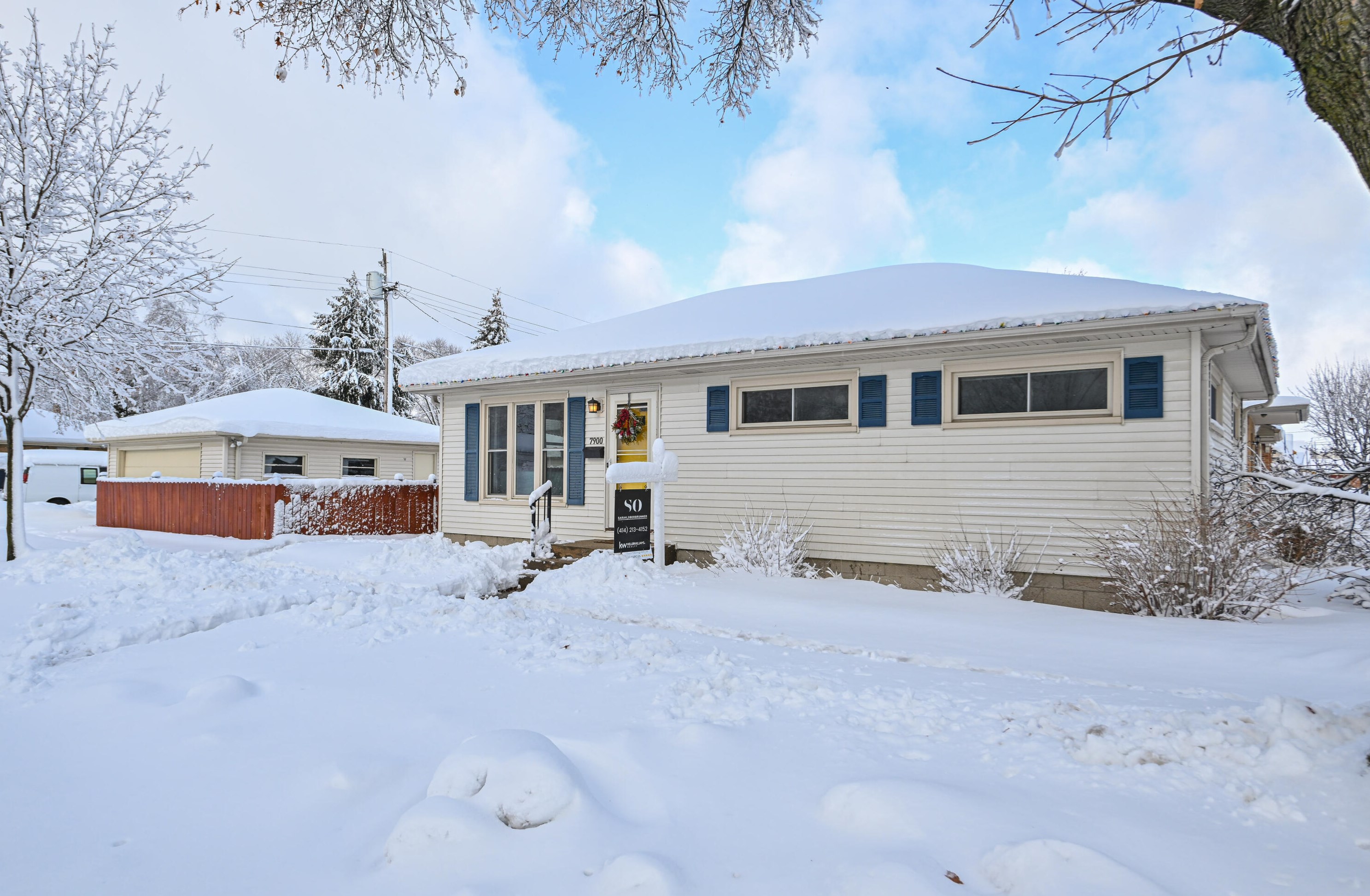 7900 Melvina St, Milwaukee WI  53222-2938 exterior