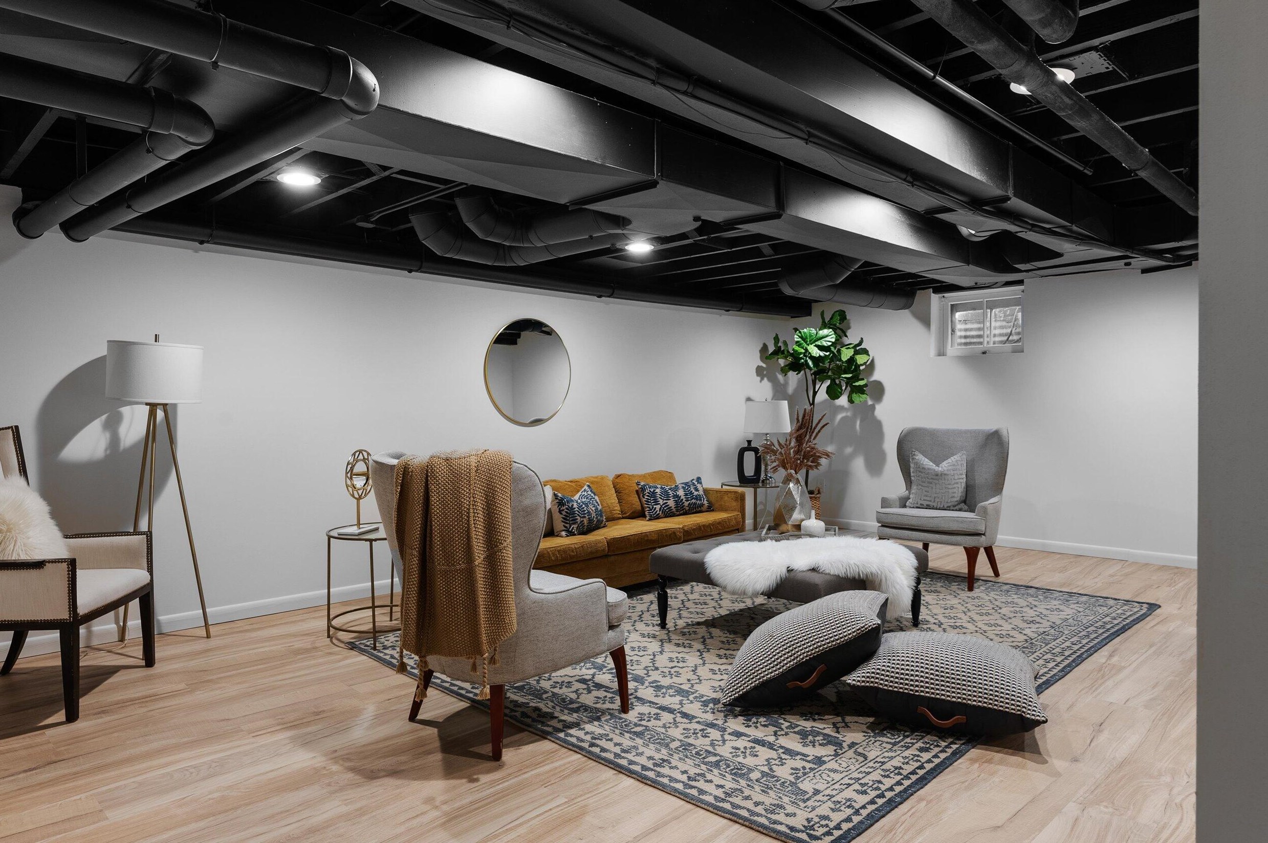 4150 Lake Dr, Milwaukee WI  53211-1719 exterior