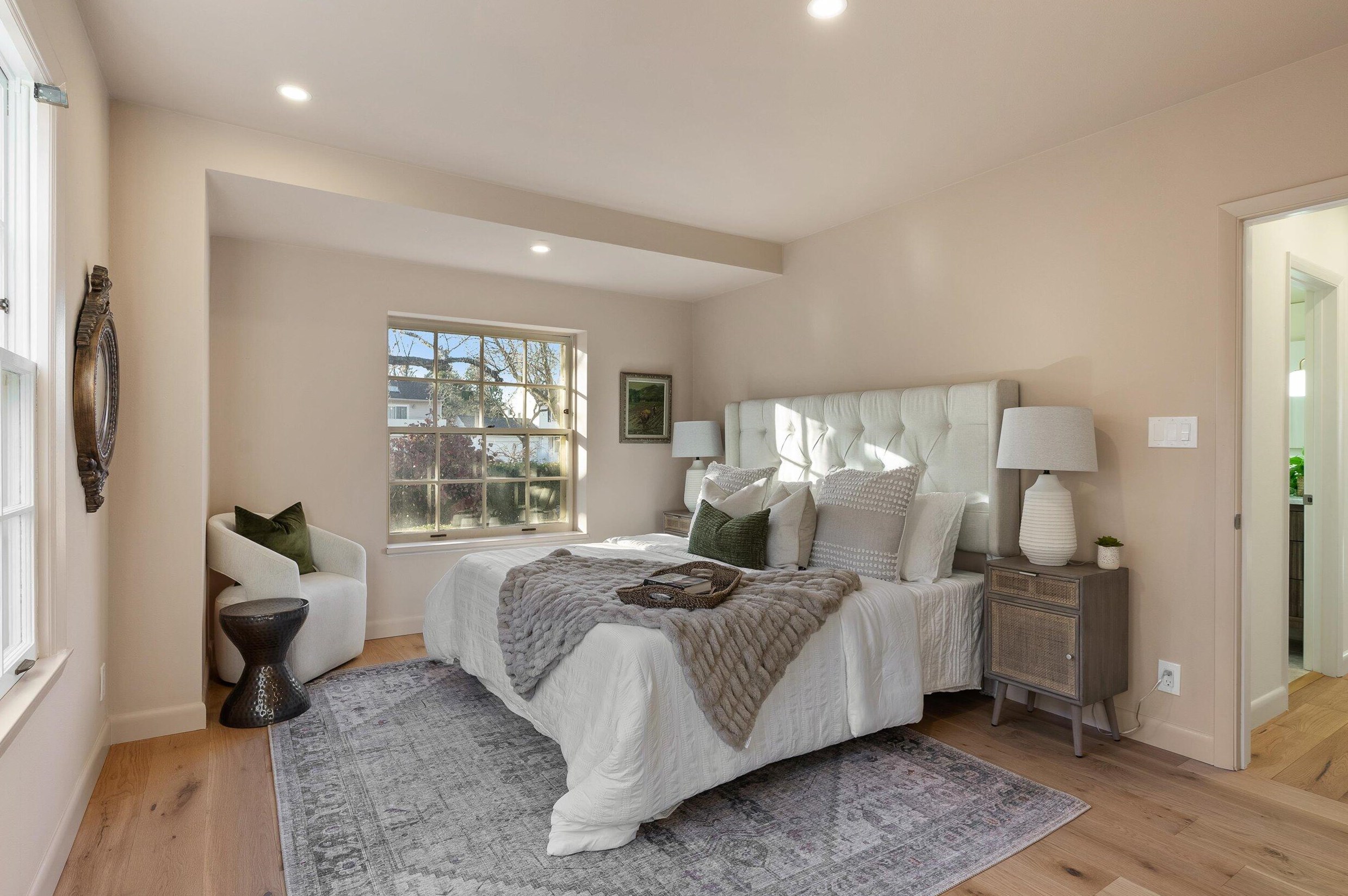 4150 Lake Dr, Milwaukee WI  53211-1719 exterior