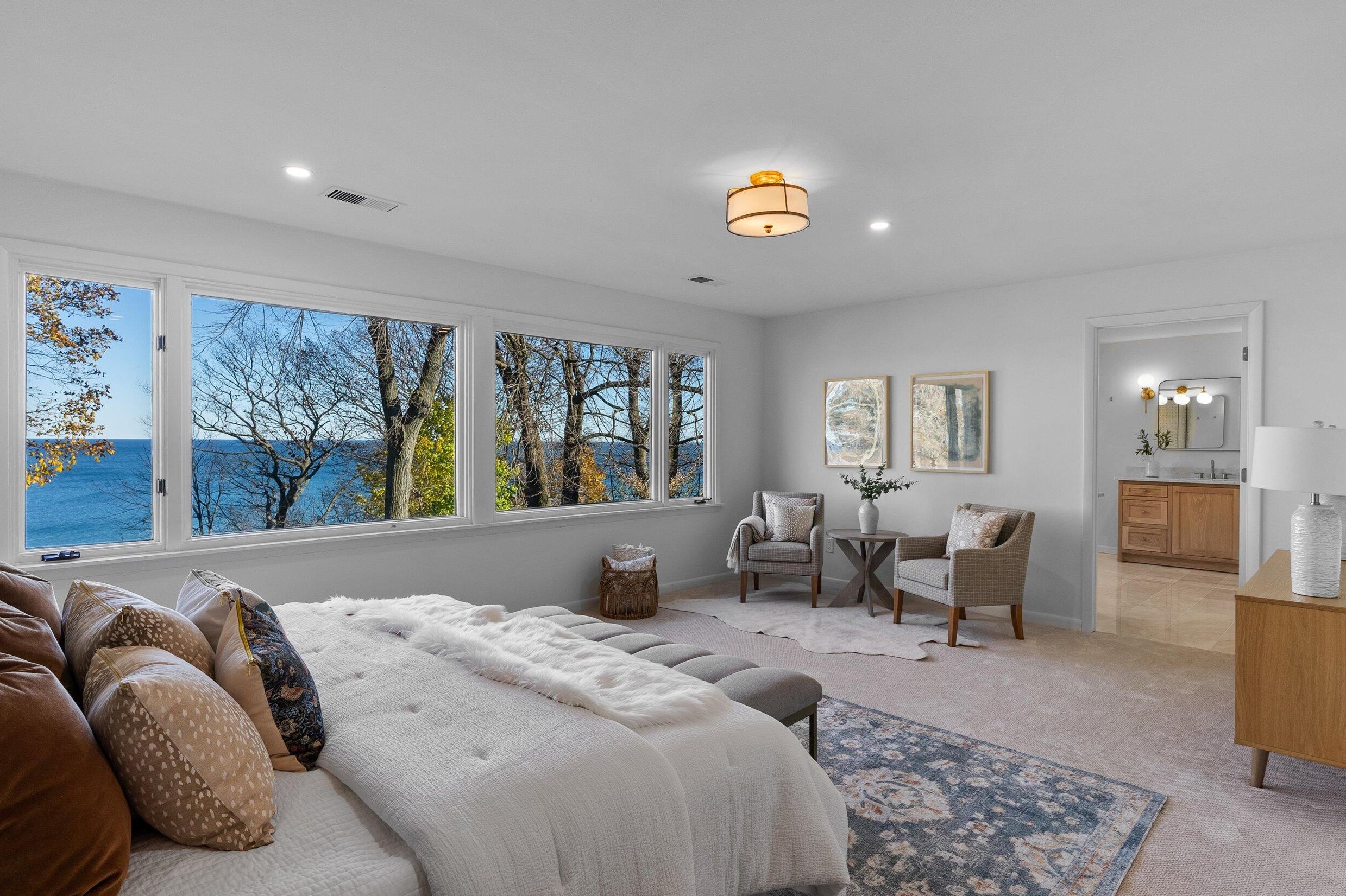 4150 Lake Dr, Milwaukee WI  53211-1719 exterior